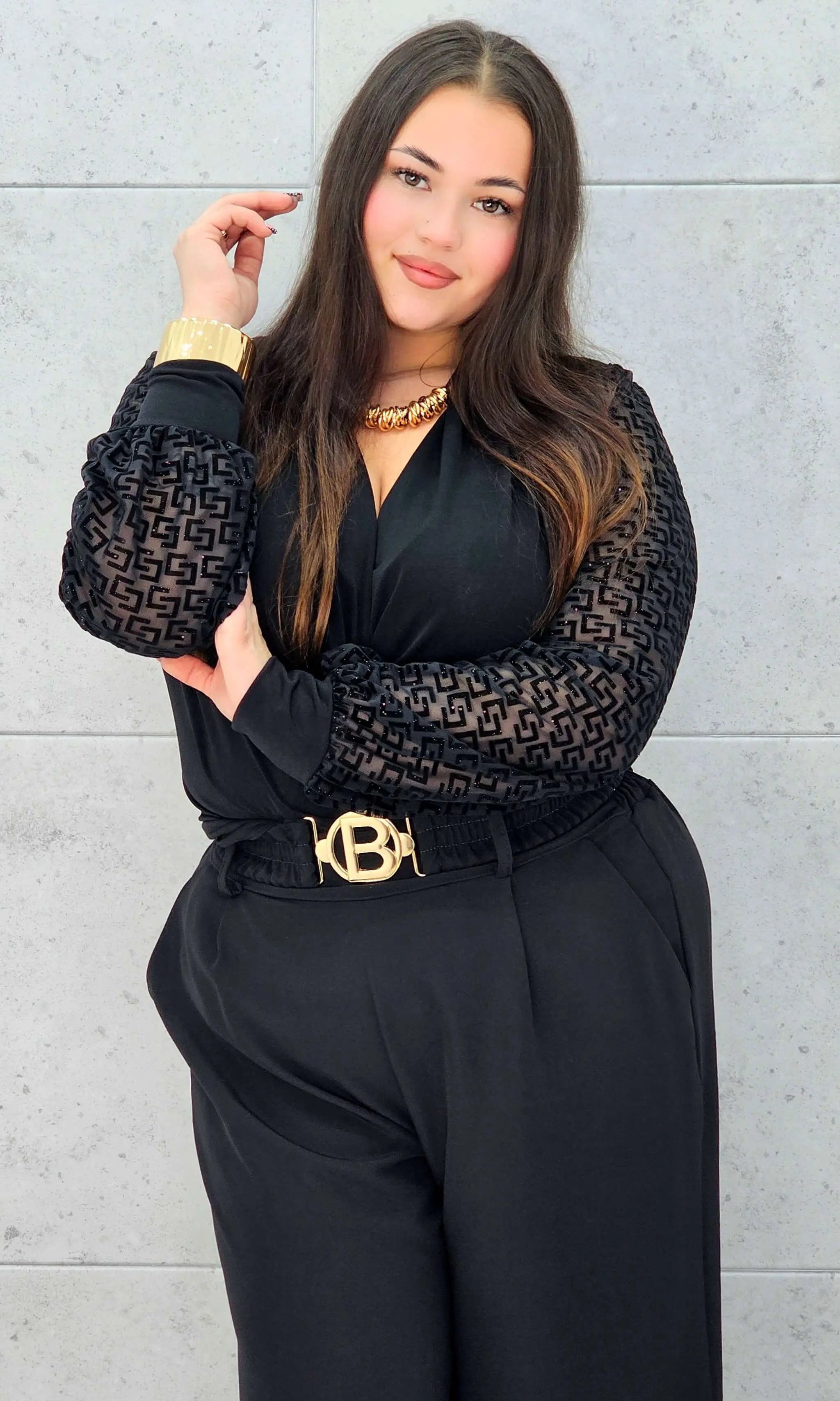 Body plus size z ozdobnymi rękawami – elegancja i styl XXL Stylowa XL Stylowa XL