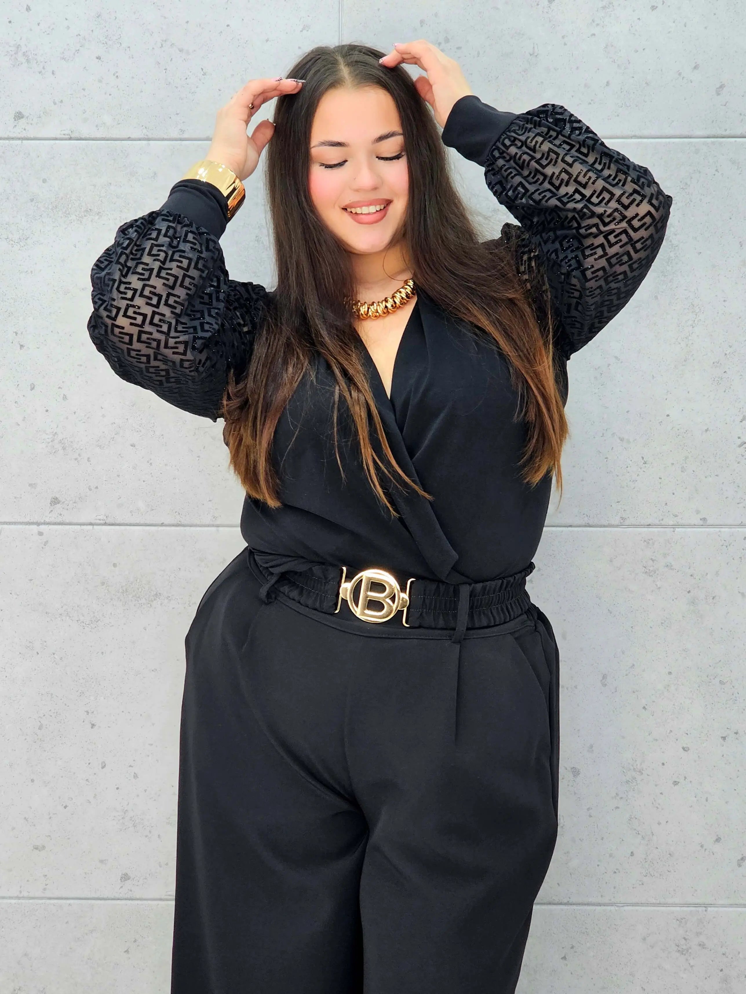 Body plus size z ozdobnymi rękawami – elegancja i styl XXL Stylowa XL Stylowa XL