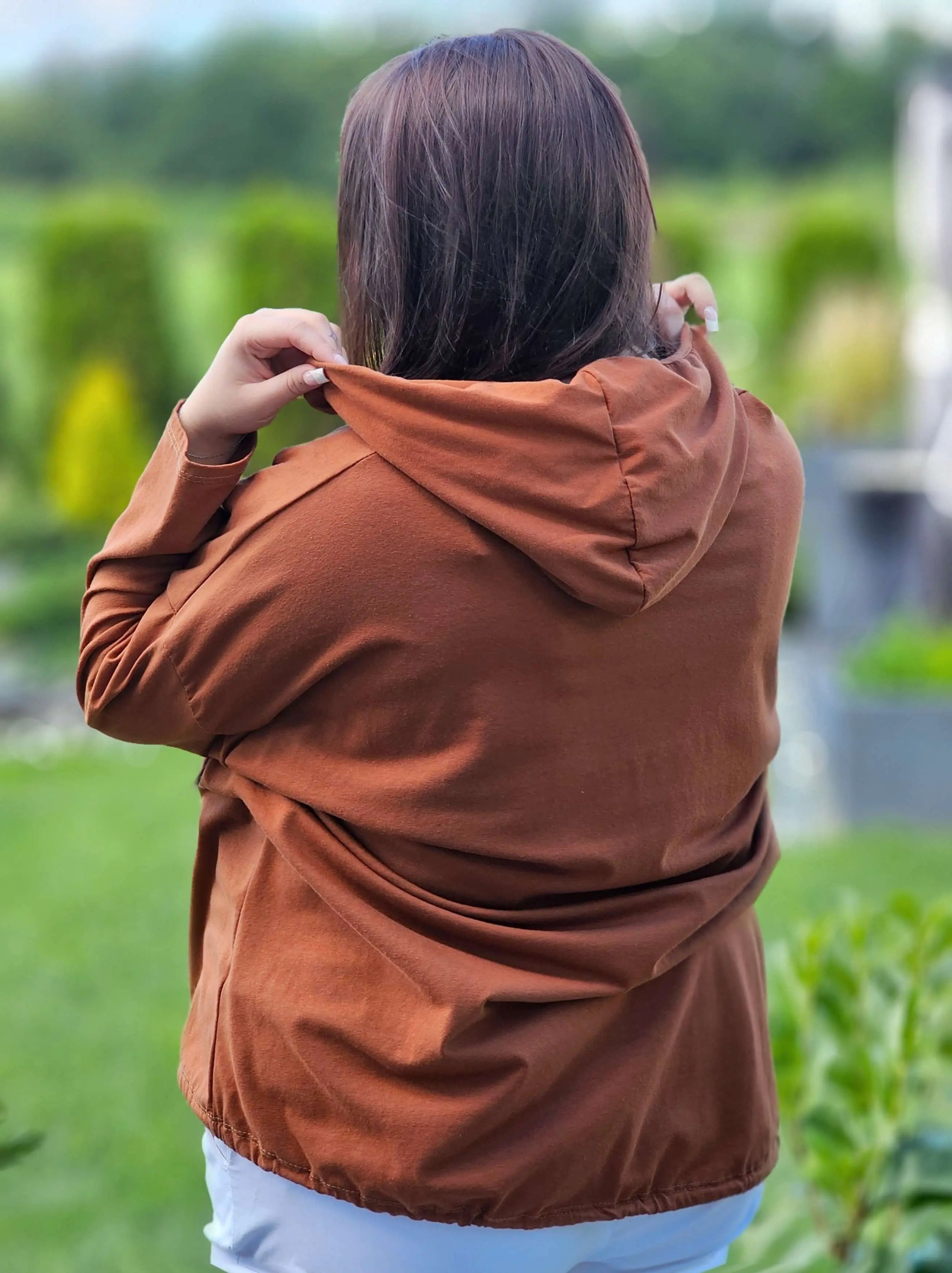 Brązowa bluzka z kapturem Stylowa XL