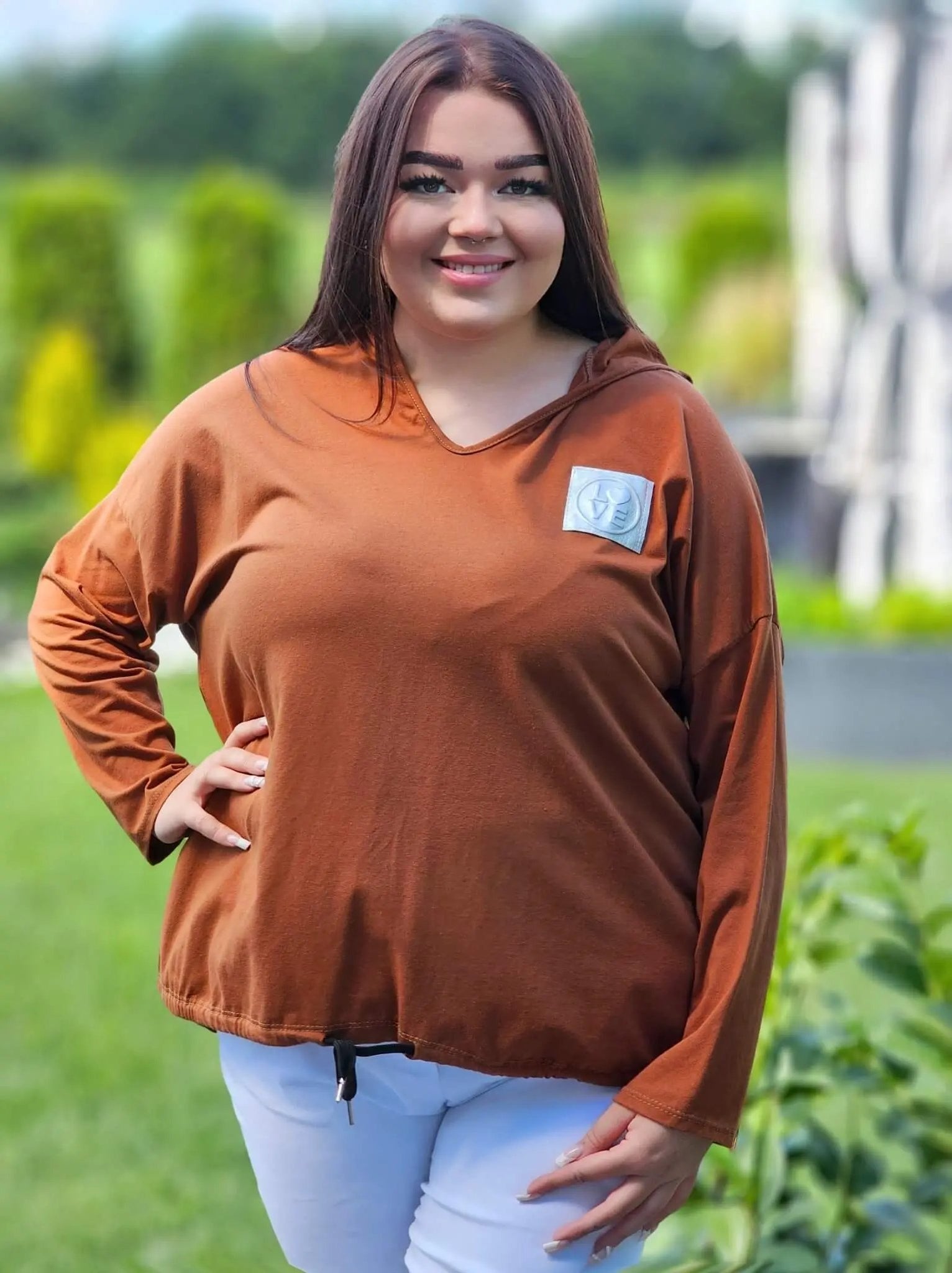 Brązowa bluzka z kapturem Stylowa XL