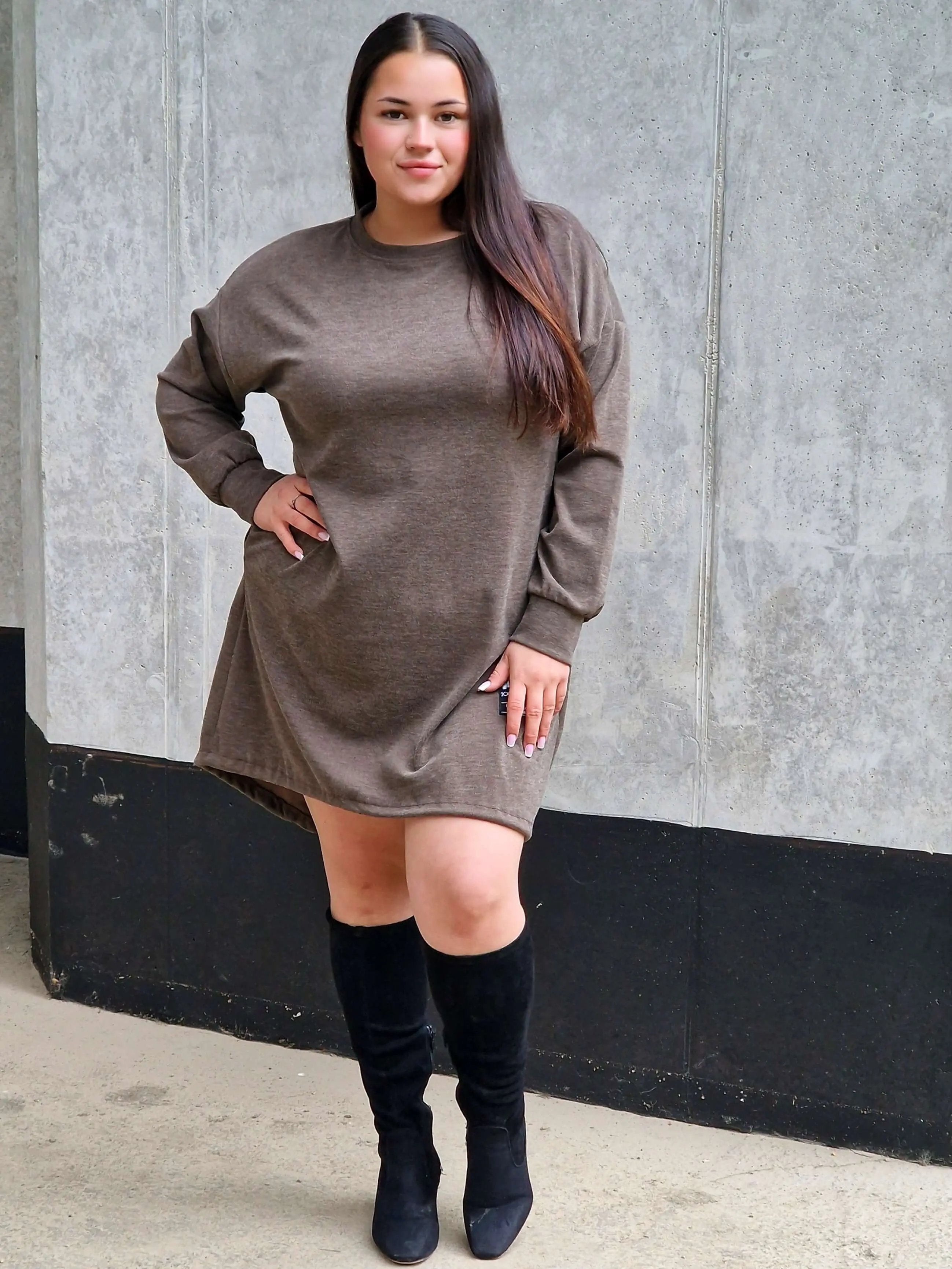 Brązowa tunika oversize z długim rękawem, dołem ściągacz Stylowa XL