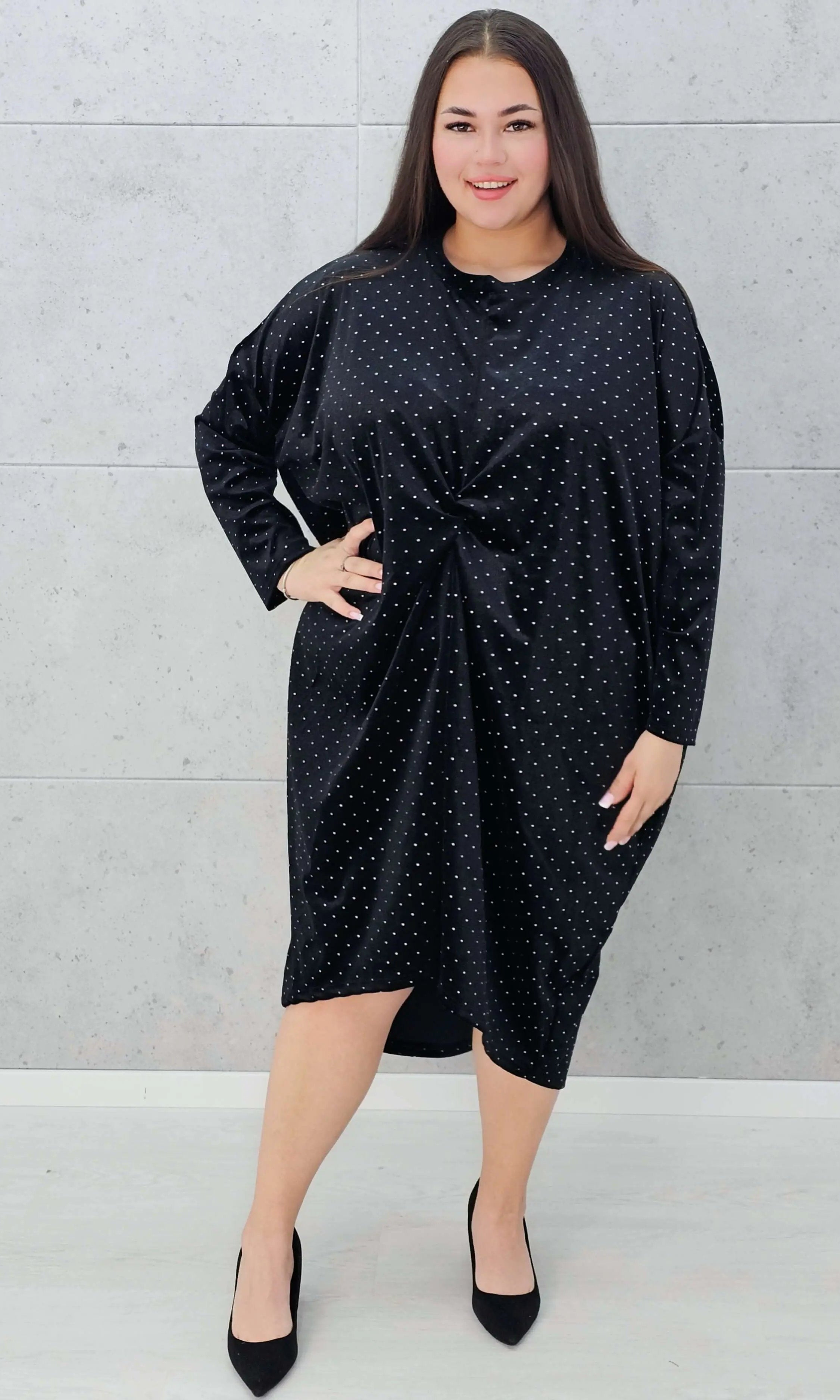 Cekinowa sukienka z marszczeniem Stylowa XL