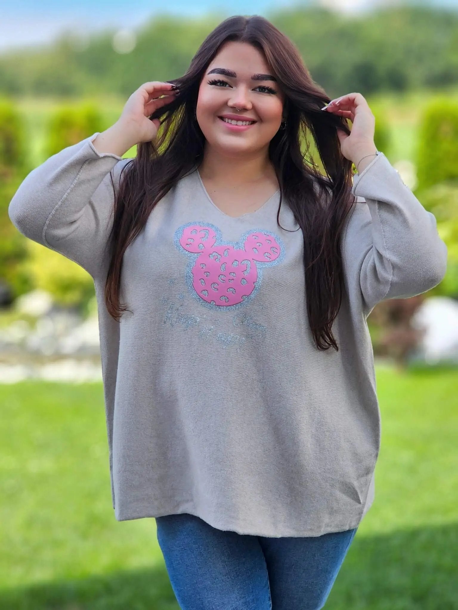 Cienki sweterek z aplikacją myszki Stylowa XL