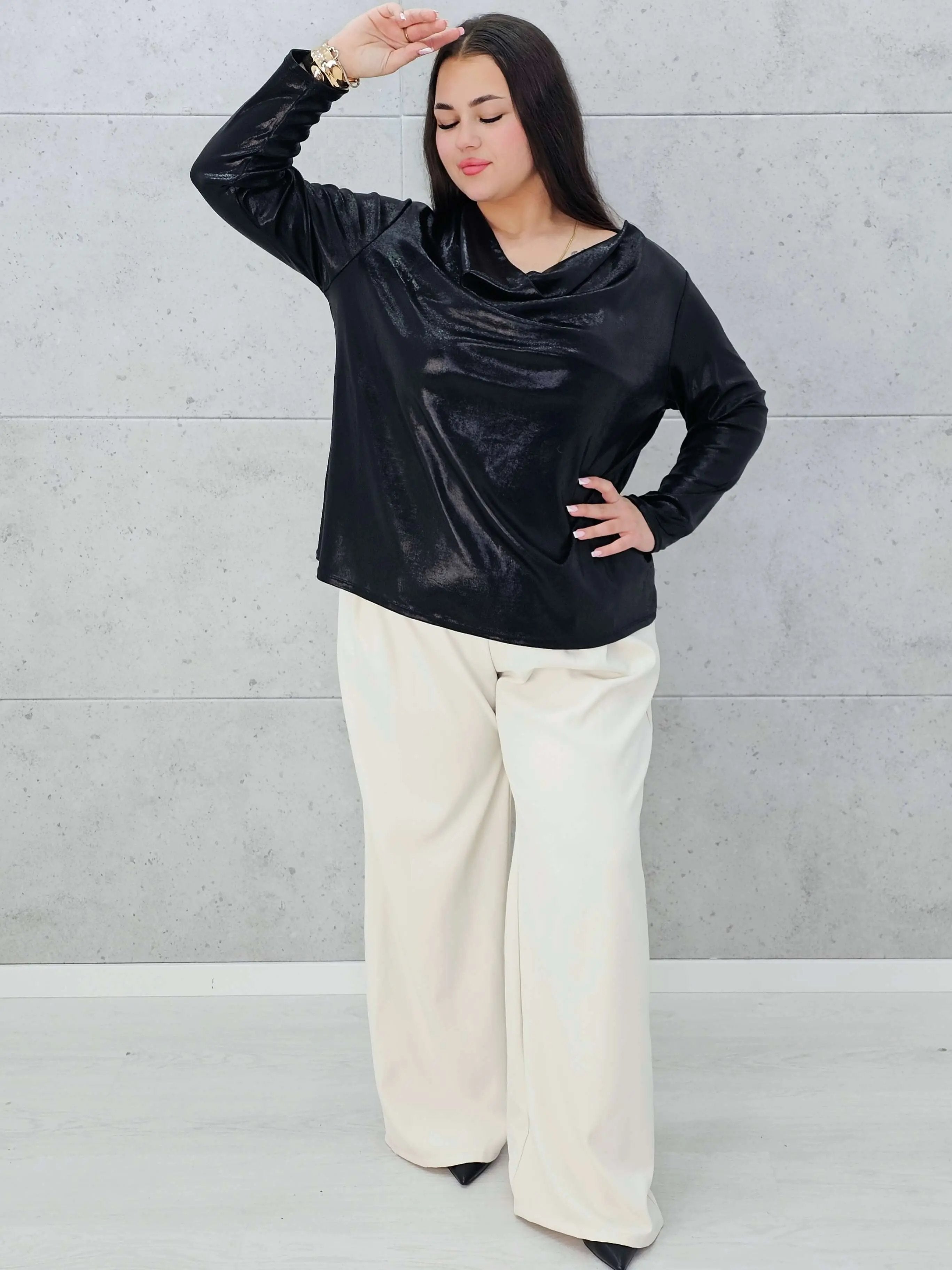 Czarna połyskująca bluzka z drapowaniem Stylowa XL