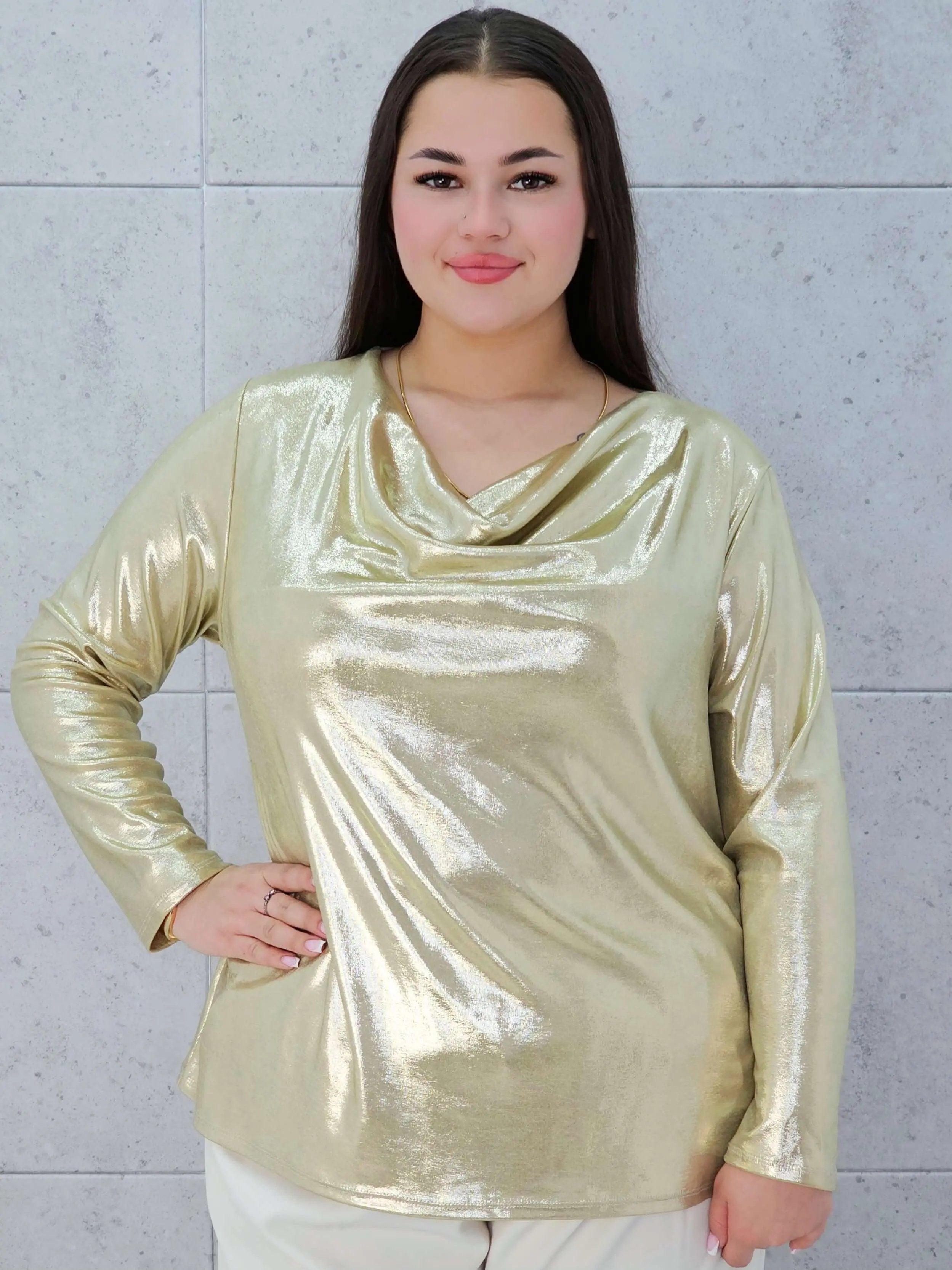 Czarna połyskująca bluzka z drapowaniem Stylowa XL