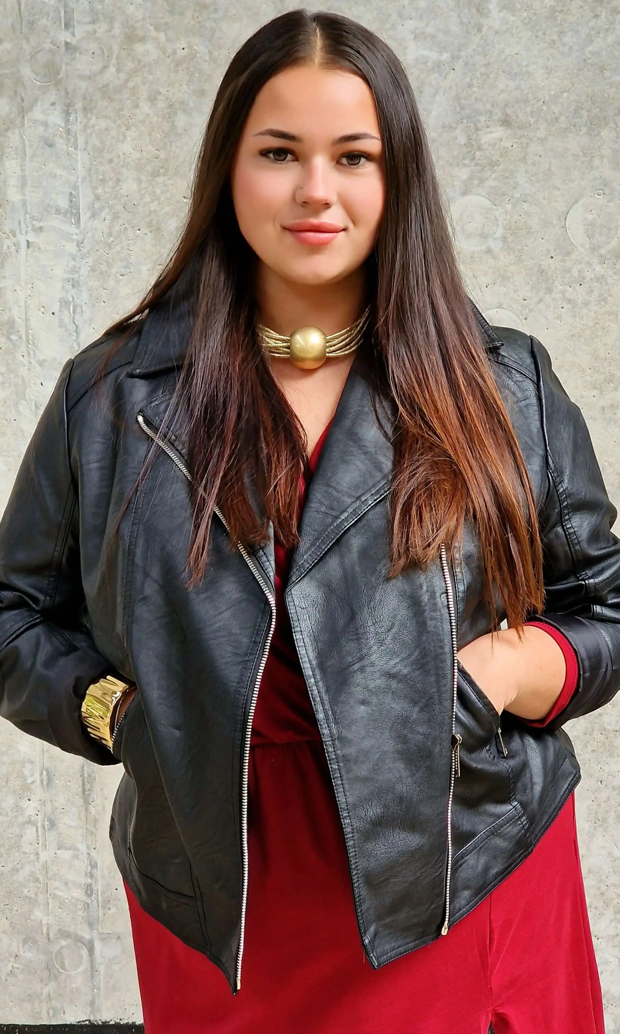 Czarna ramoneska plus size z ekoskóry – klasyka w nowoczesnym wydaniu Stylowa XL