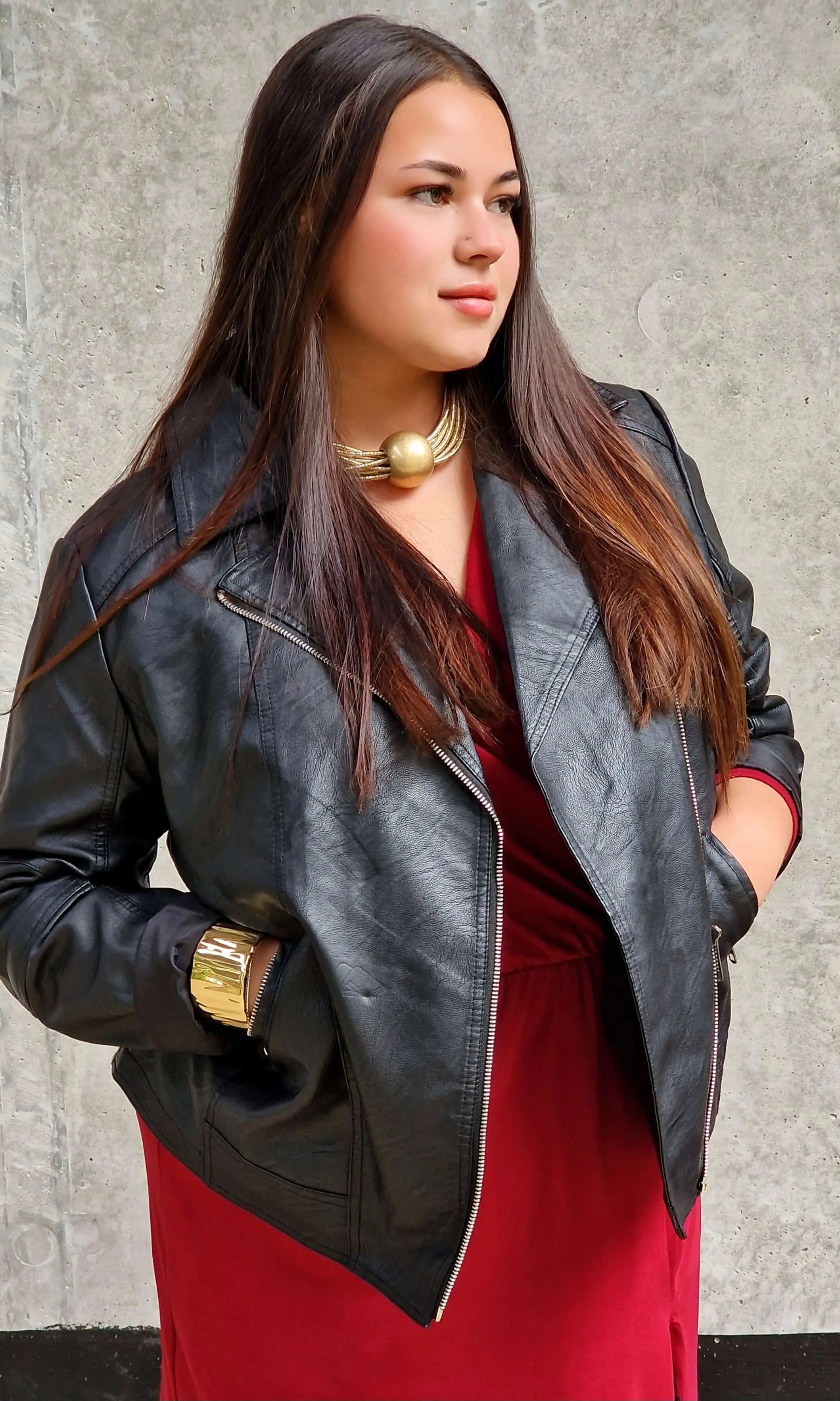 Czarna ramoneska plus size z ekoskóry – klasyka w nowoczesnym wydaniu Stylowa XL