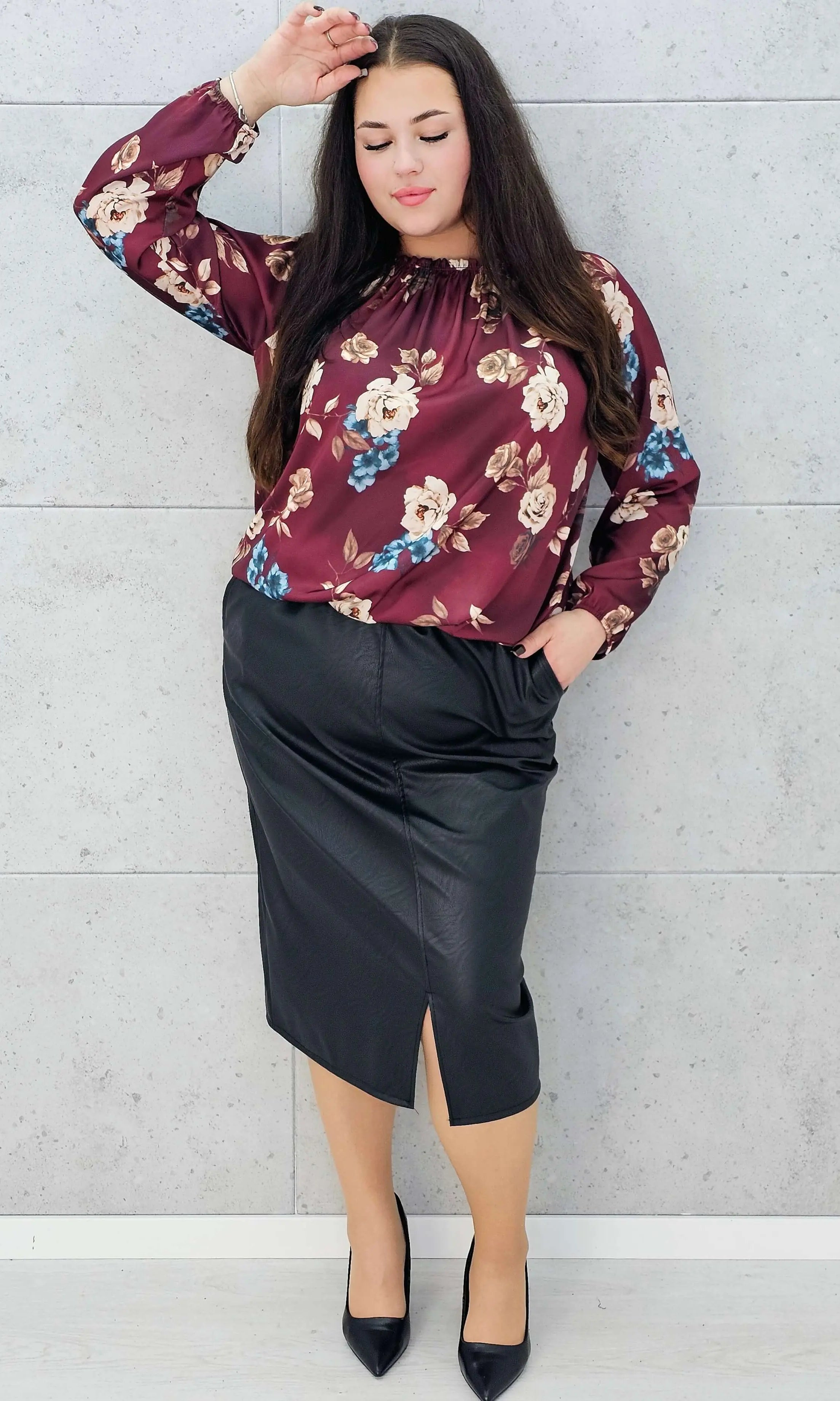 Stylowa czarna spódnica z ekoskóry dla kobiet XL