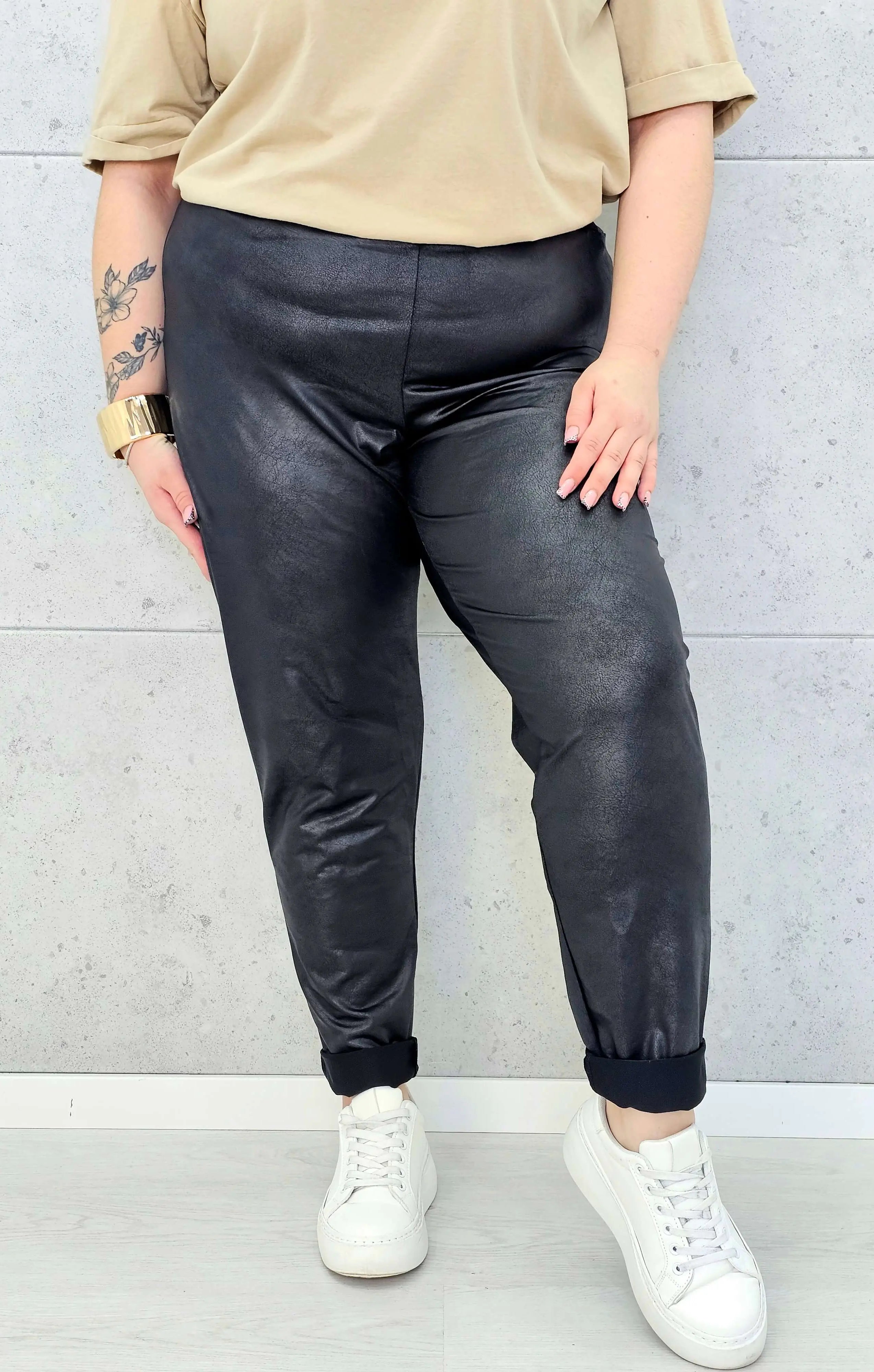 Czarne leginsy plus size z efektem skóry – wygodne i stylowe XXL Stylowa XL