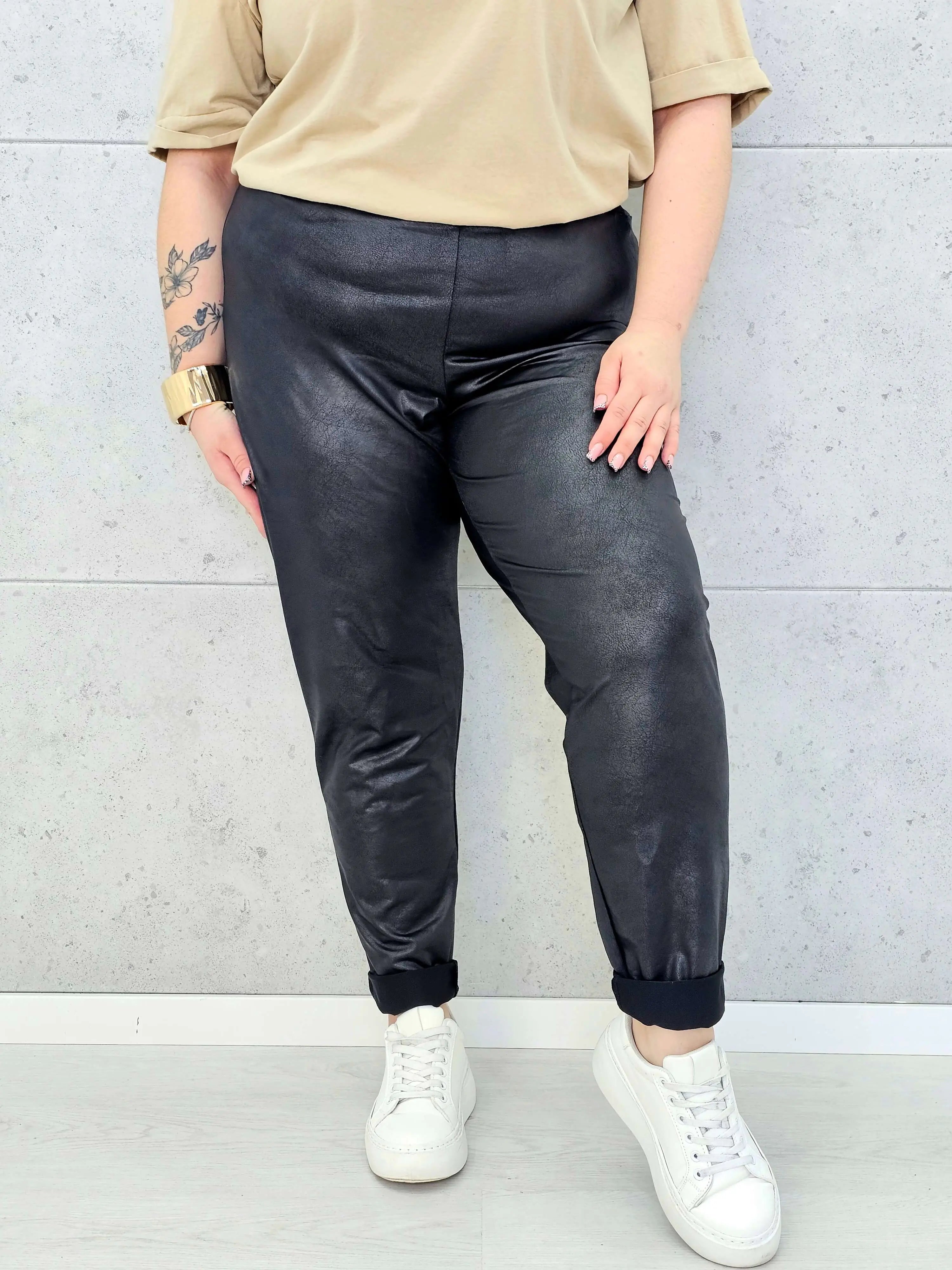 Czarne leginsy plus size z efektem skóry – wygodne i stylowe XXL Stylowa XL