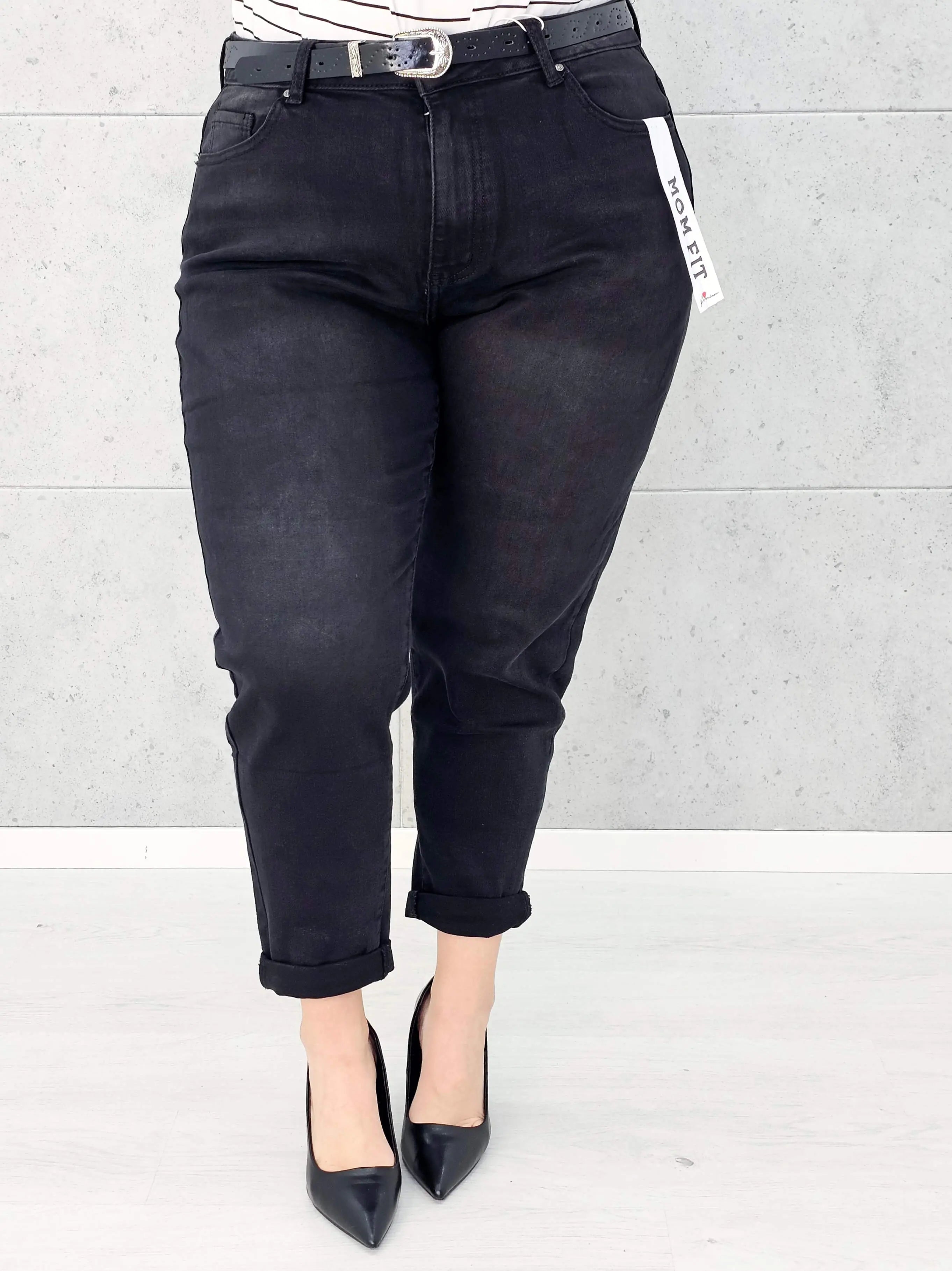 Czarne spodnie jeansowe StylowaXL Mom Fit – idealne dopasowanie w modzie plus size. Stylowa XL