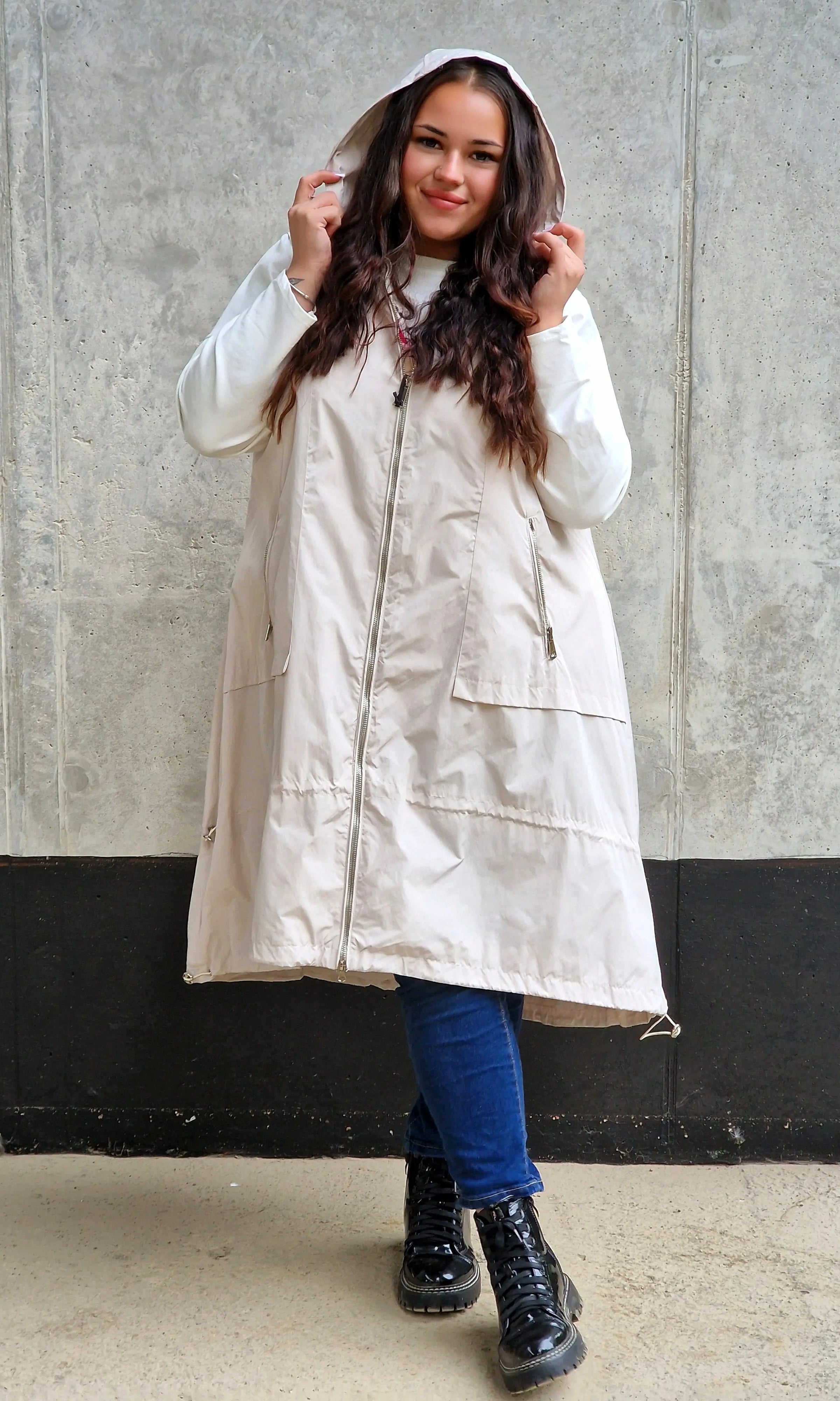 Długa kamizelka z kapturem Stylowa XL