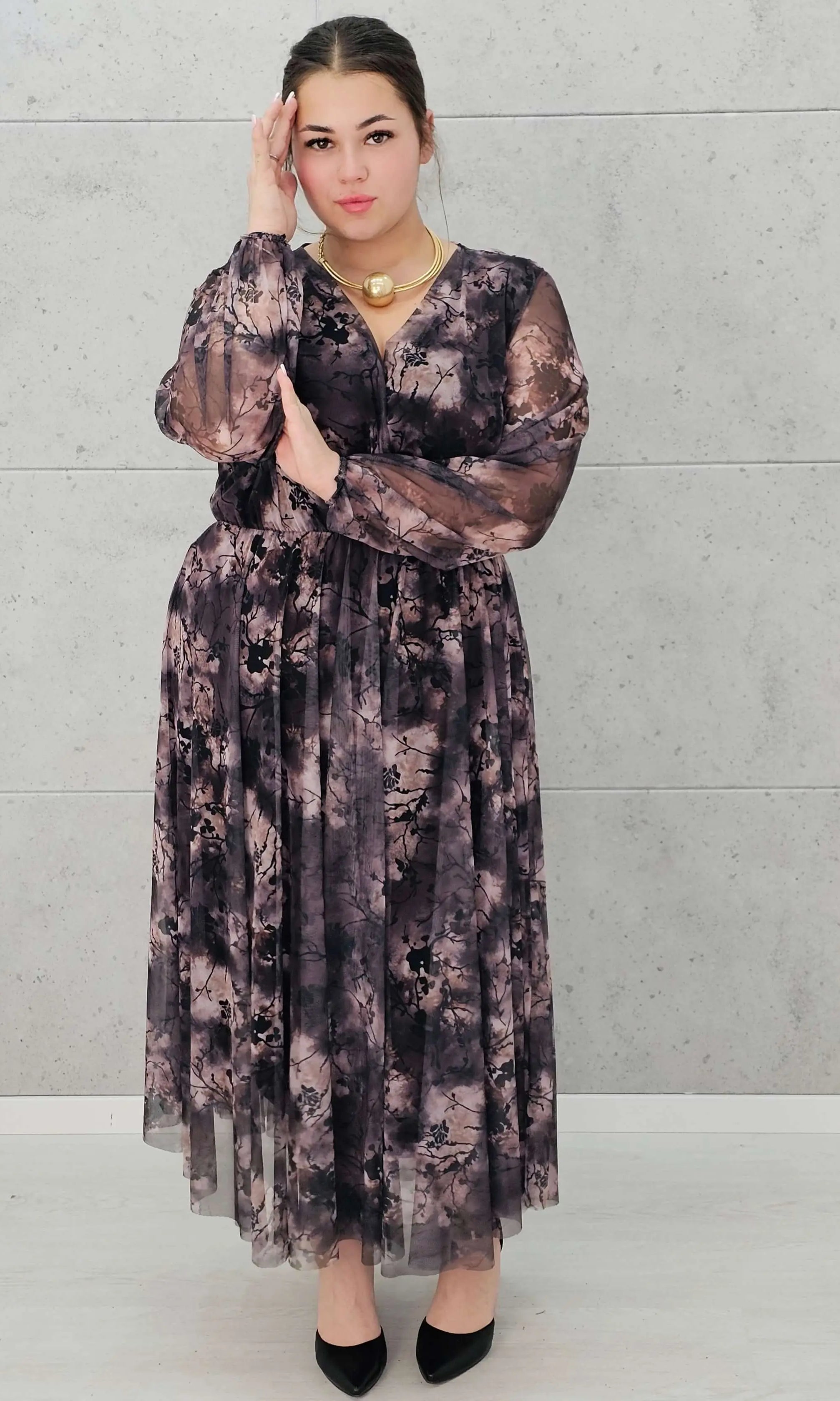 Długa sukienka plus size w print – elegancja, styl i wygoda w jednym Stylowa XL