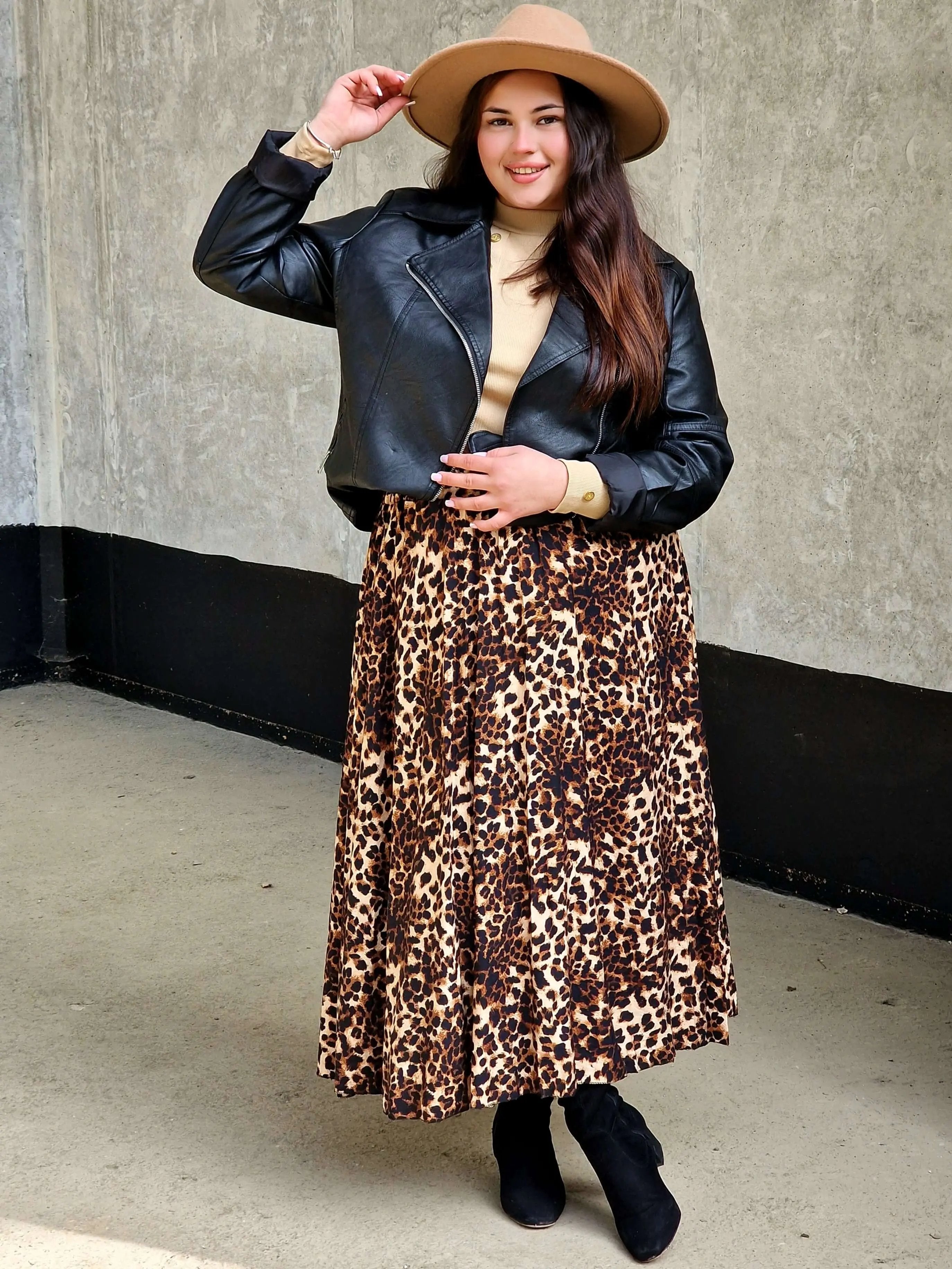 Drapieżna Spódnica Midi w Panterkę Stylowa XL