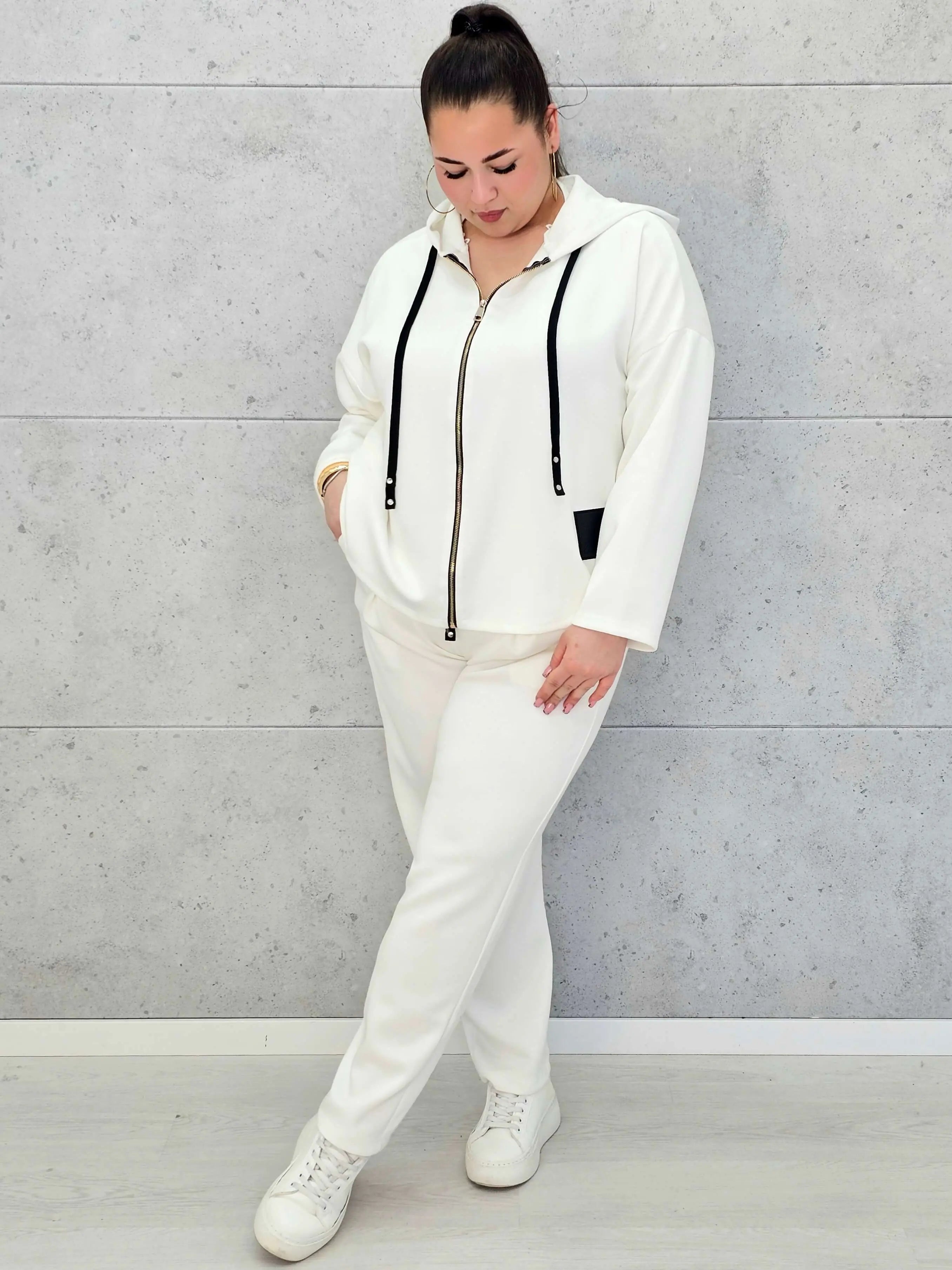 Dres plus size w kolorze ecru – komplet dla kobiet XXL Stylowa XL