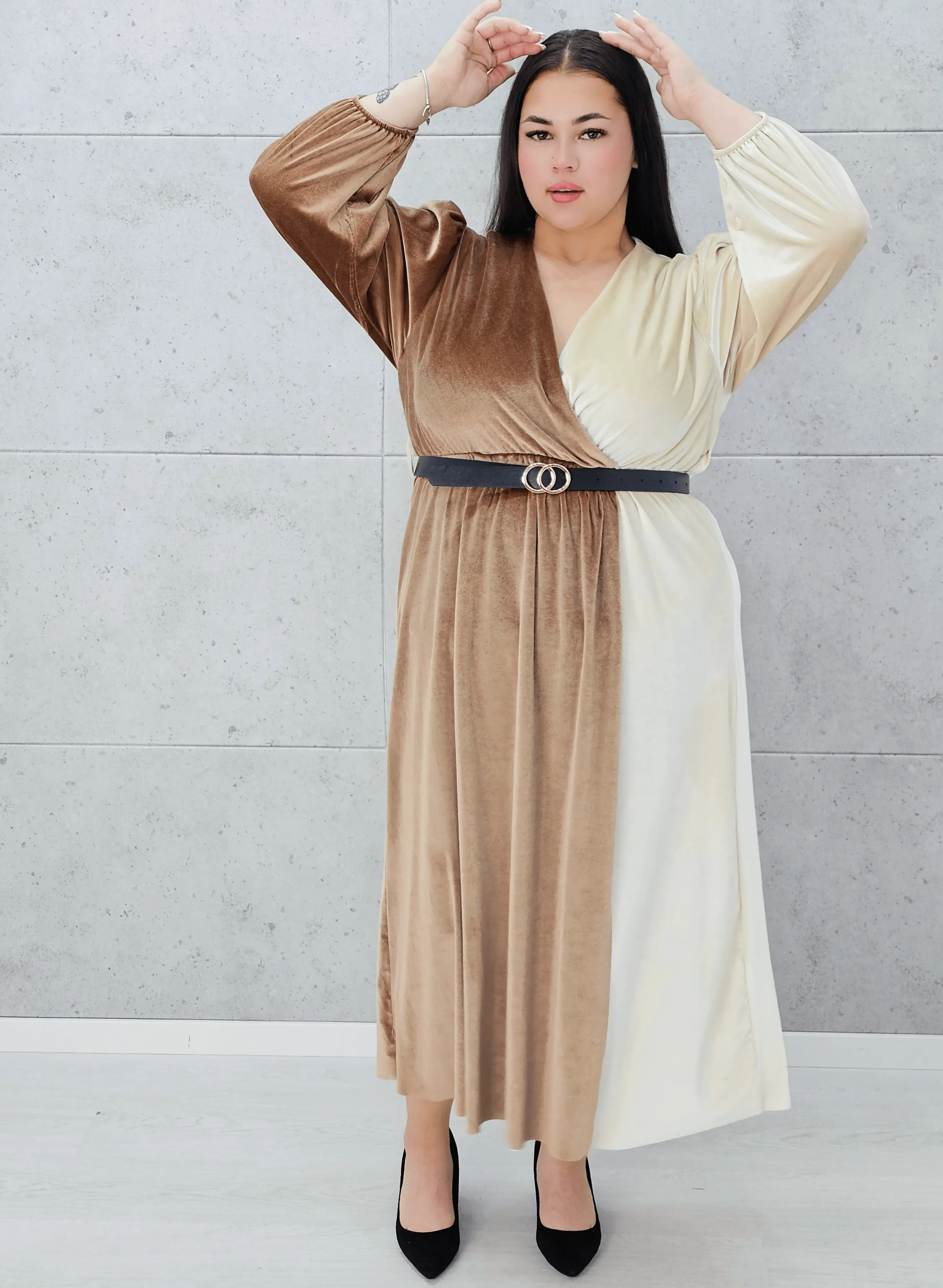 Dwukolorowa sukienka welurowa Stylowa XL