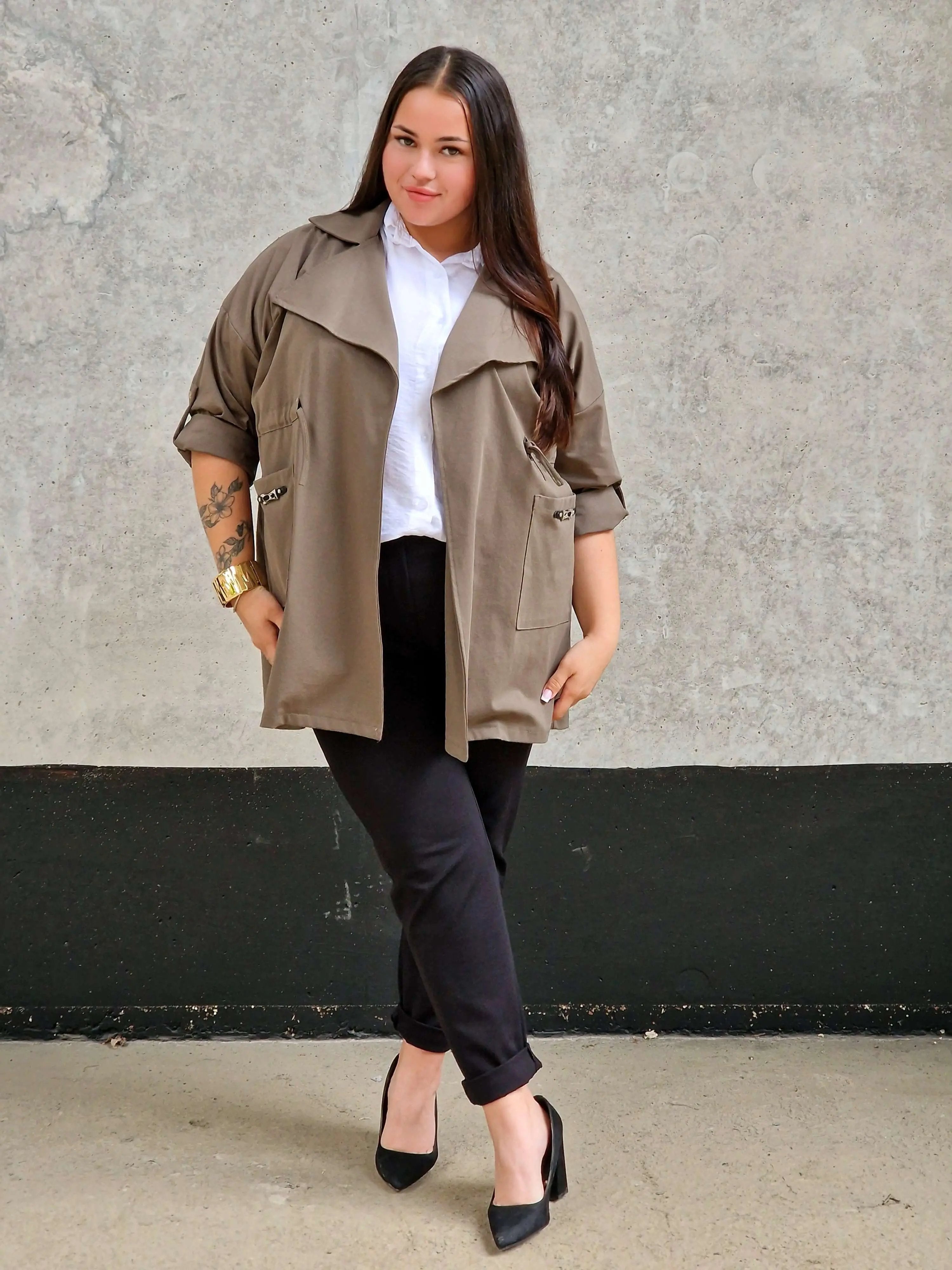 Elegancka Narzutka Plus Size Khaki - Styl i Komfort Stylowa XL