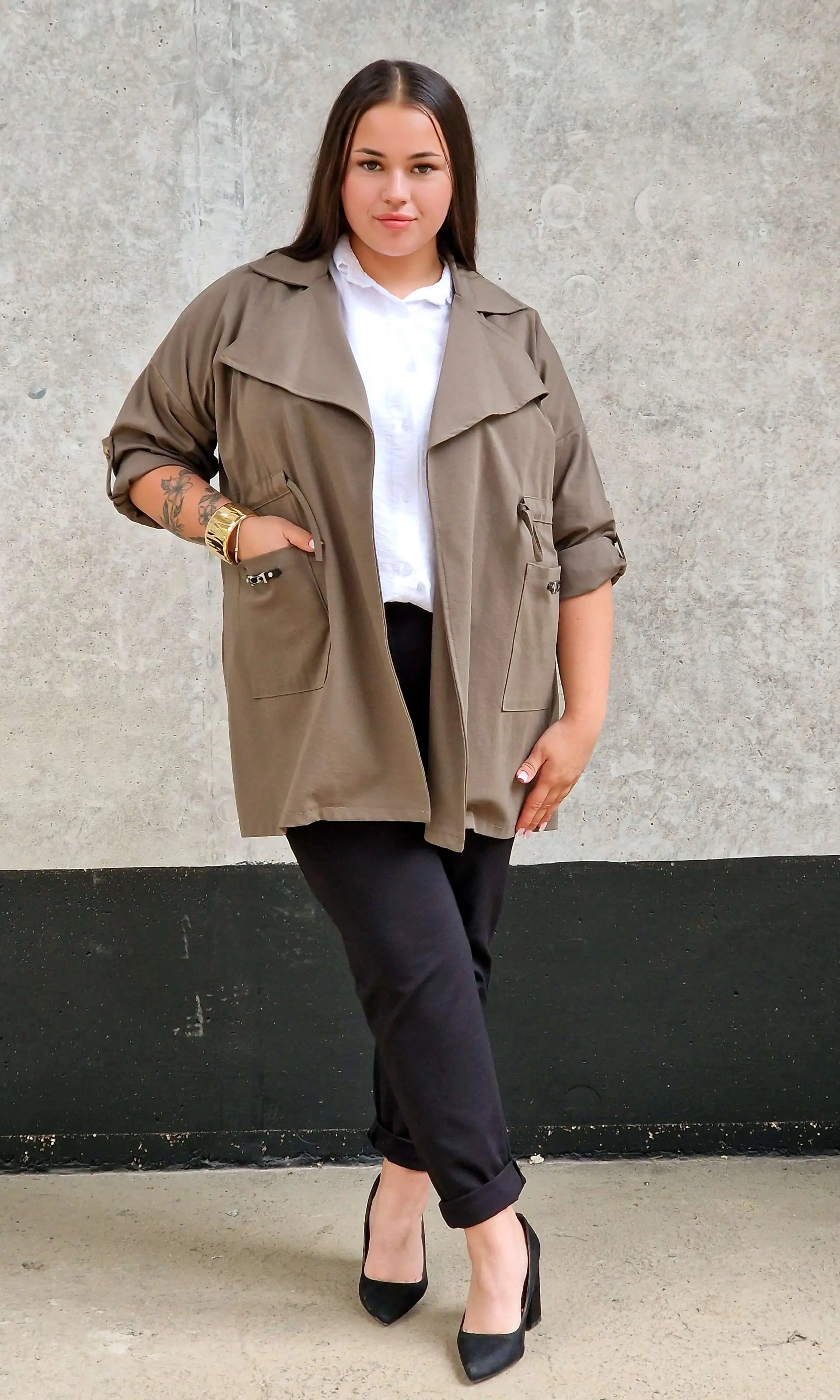 Elegancka Narzutka Plus Size Khaki - Styl i Komfort Stylowa XL