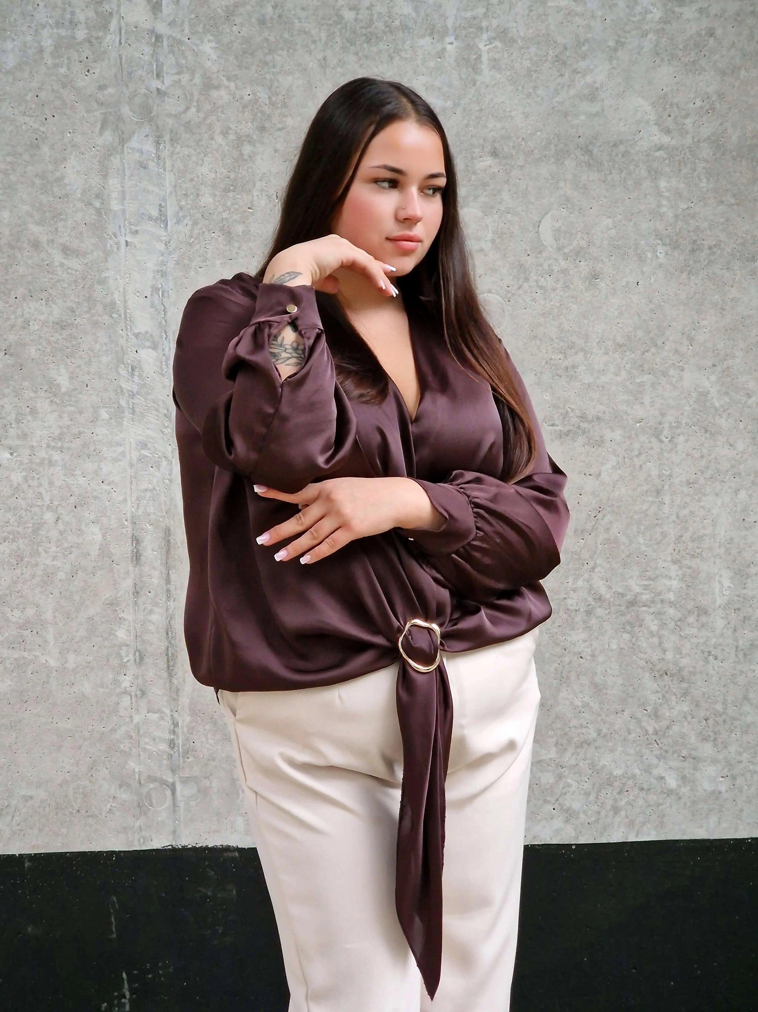 Elegancka bluzka damska plus size – styl, szyk i komfort w jednym | Stylowa XL