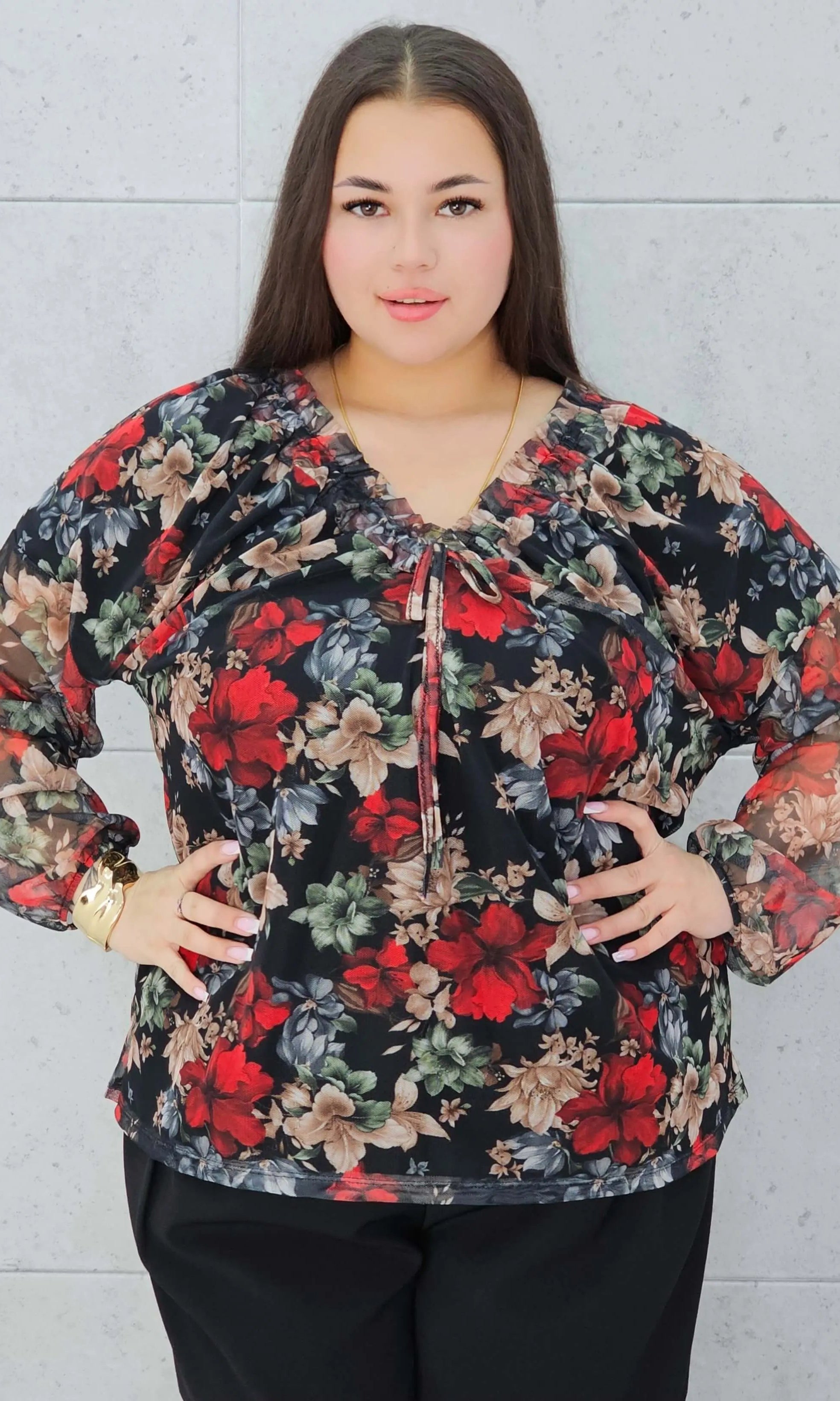 Elegancka bluzka plus size w kwiaty z delikatnego szyfonu. Stylowa XL