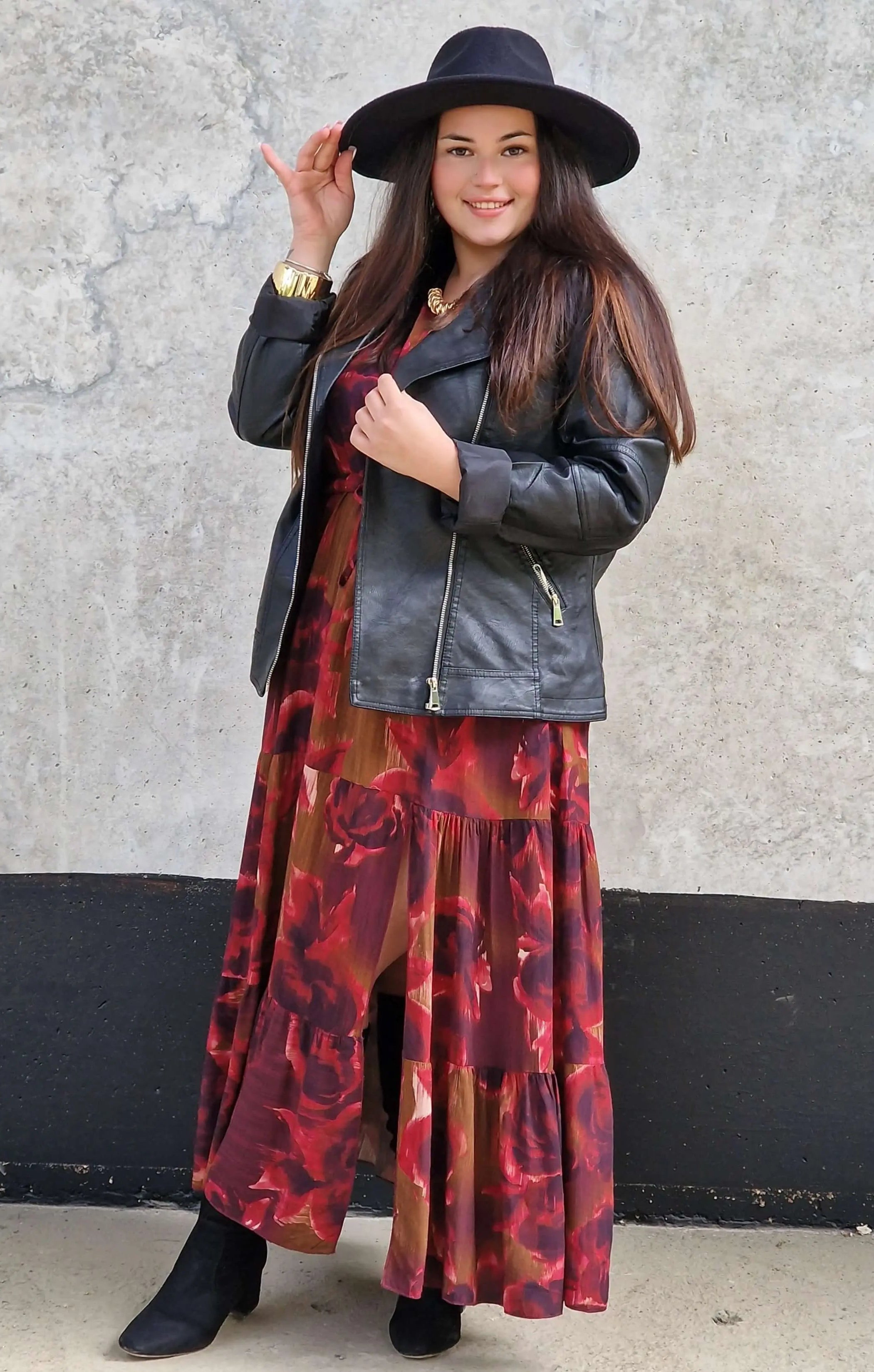 Elegancka sukienka maxi z wiązaniem w talii. Stylowa XL