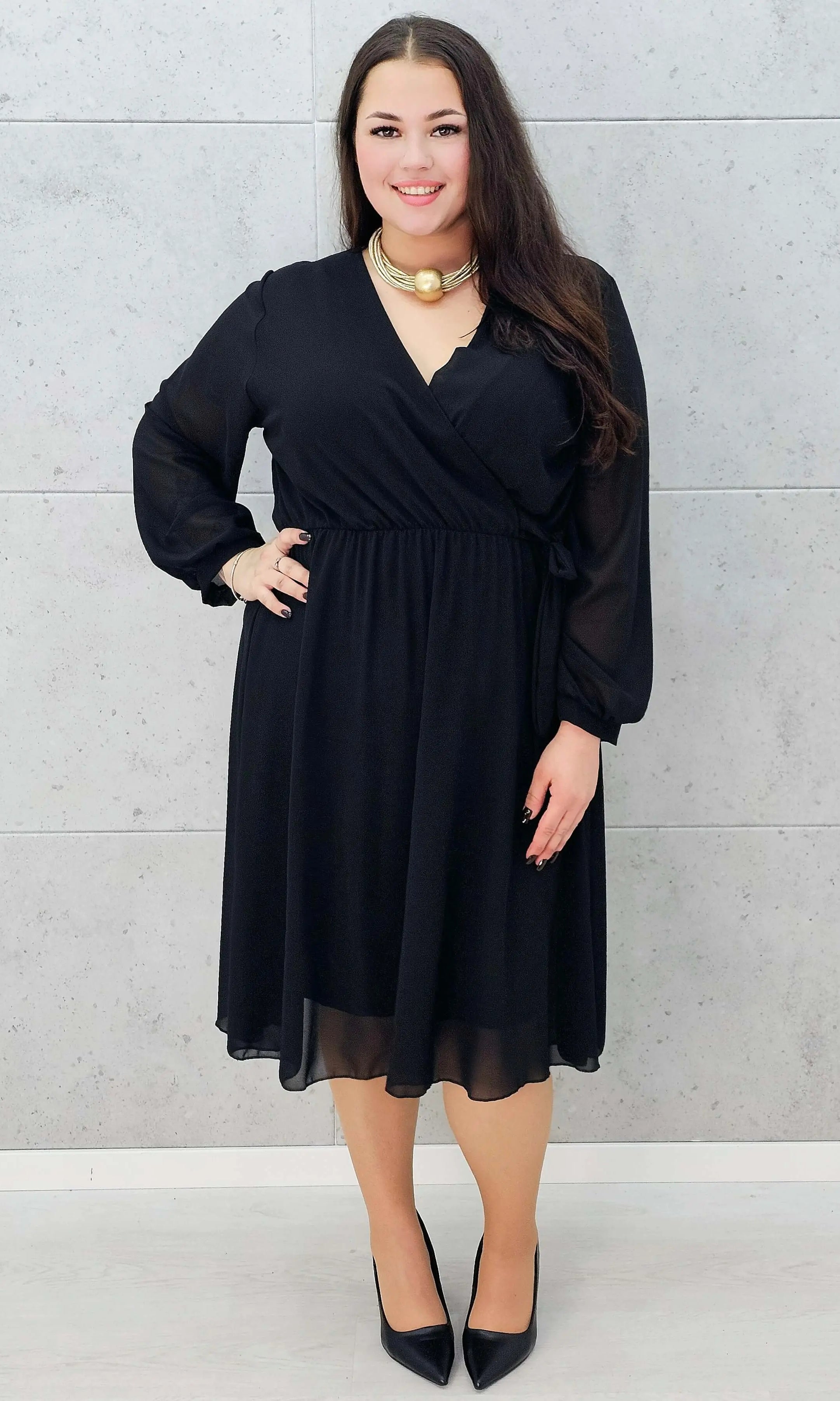 Elegancka sukienka plus size midi z kopertowym dekoltem-szyfon Stylowa XL