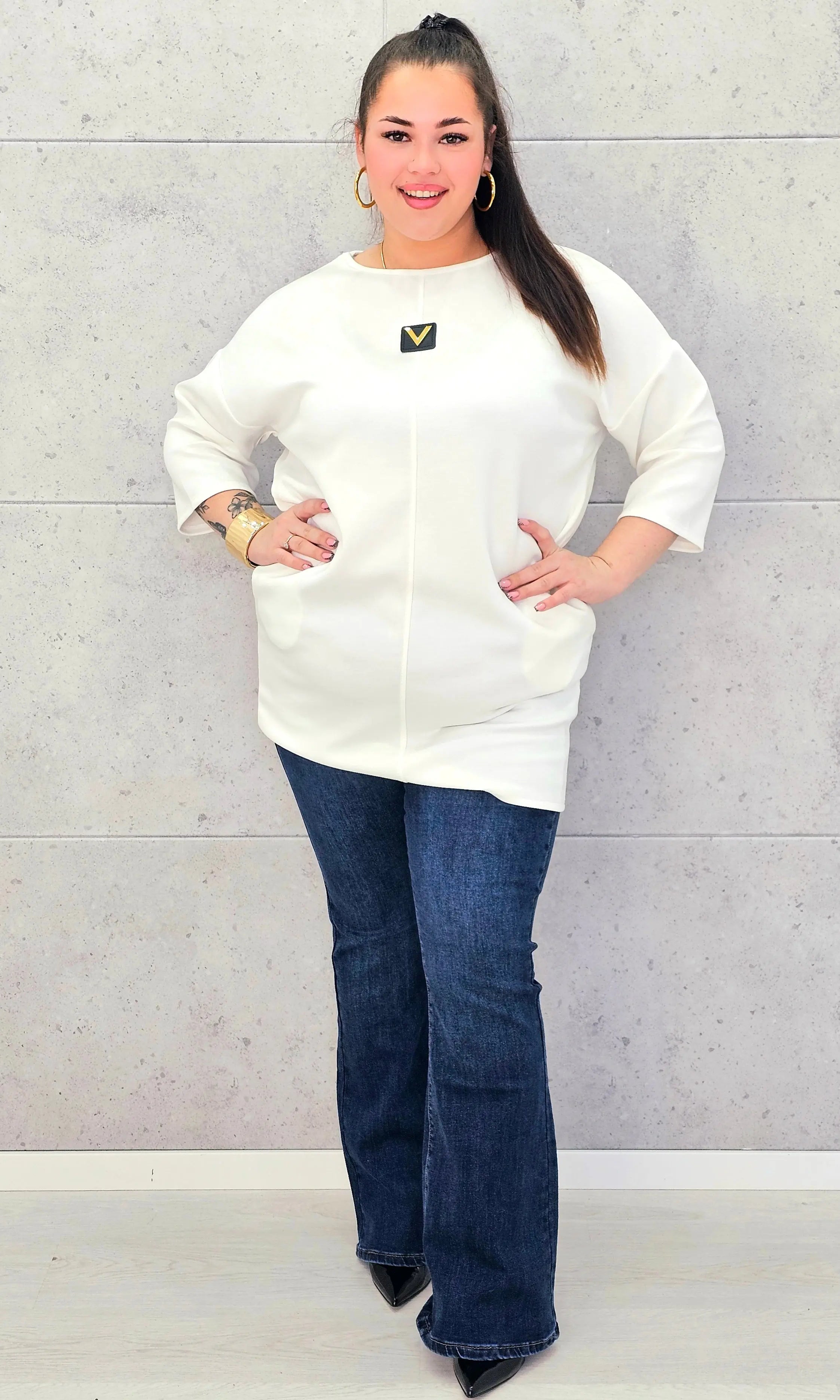 Elegancka tunika plus size w kolorze ecru – stylowa i wygodna propozycja dla kobiet XXL Stylowa XL