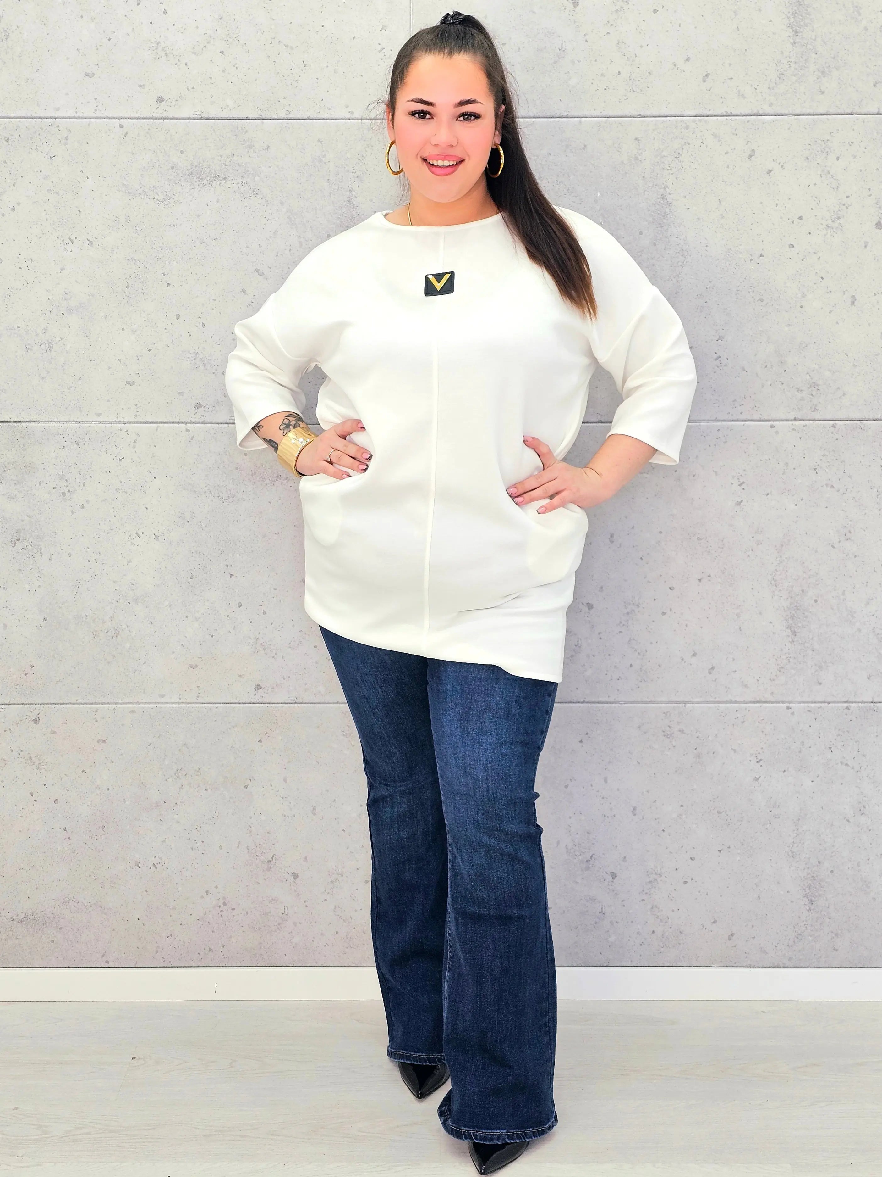 Elegancka tunika plus size w kolorze ecru – stylowa i wygodna propozycja dla kobiet XXL Stylowa XL