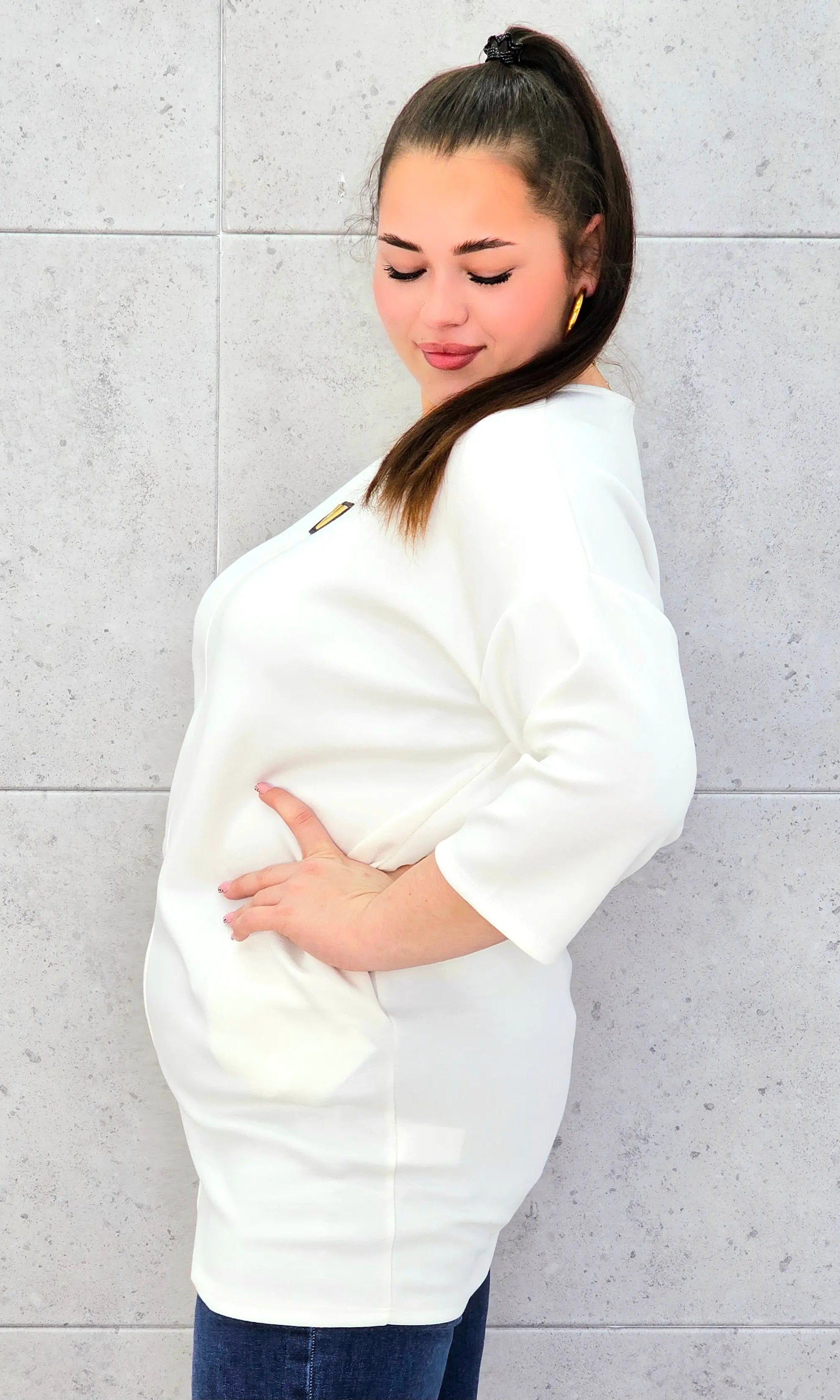 Elegancka tunika plus size w kolorze ecru – stylowa i wygodna propozycja dla kobiet XXL Stylowa XL