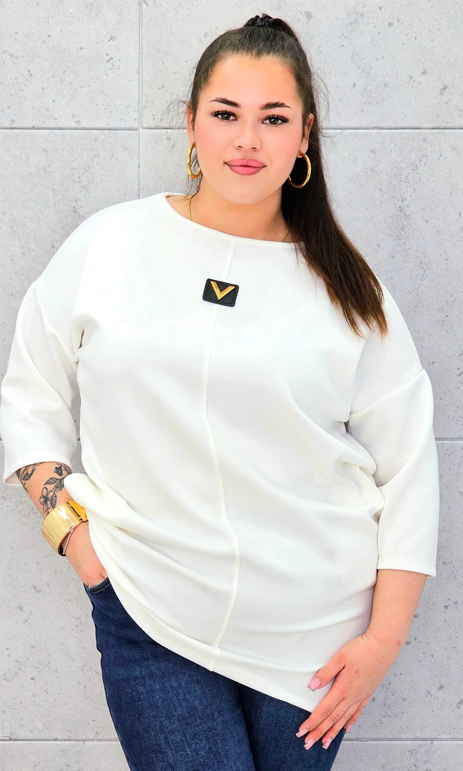 Elegancka tunika plus size w kolorze ecru – stylowa i wygodna propozycja dla kobiet XXL Stylowa XL