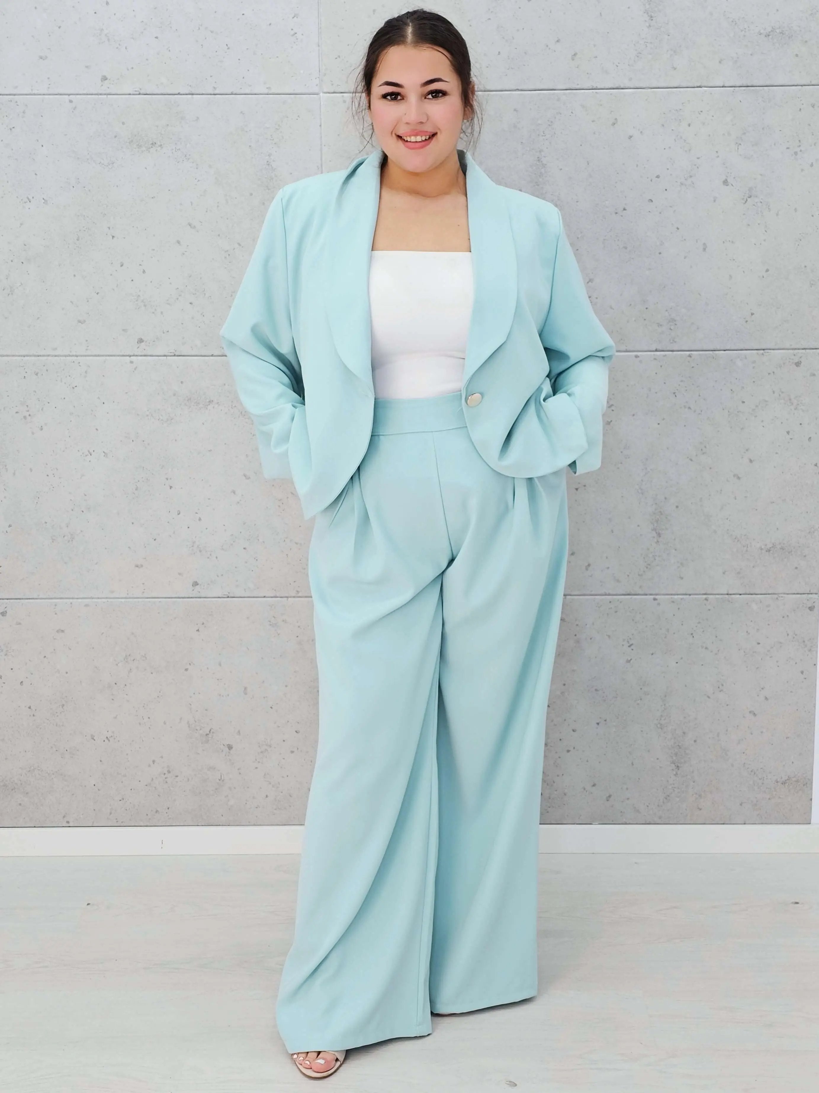 Elegancki garnitur damski plus size Stylowa XL