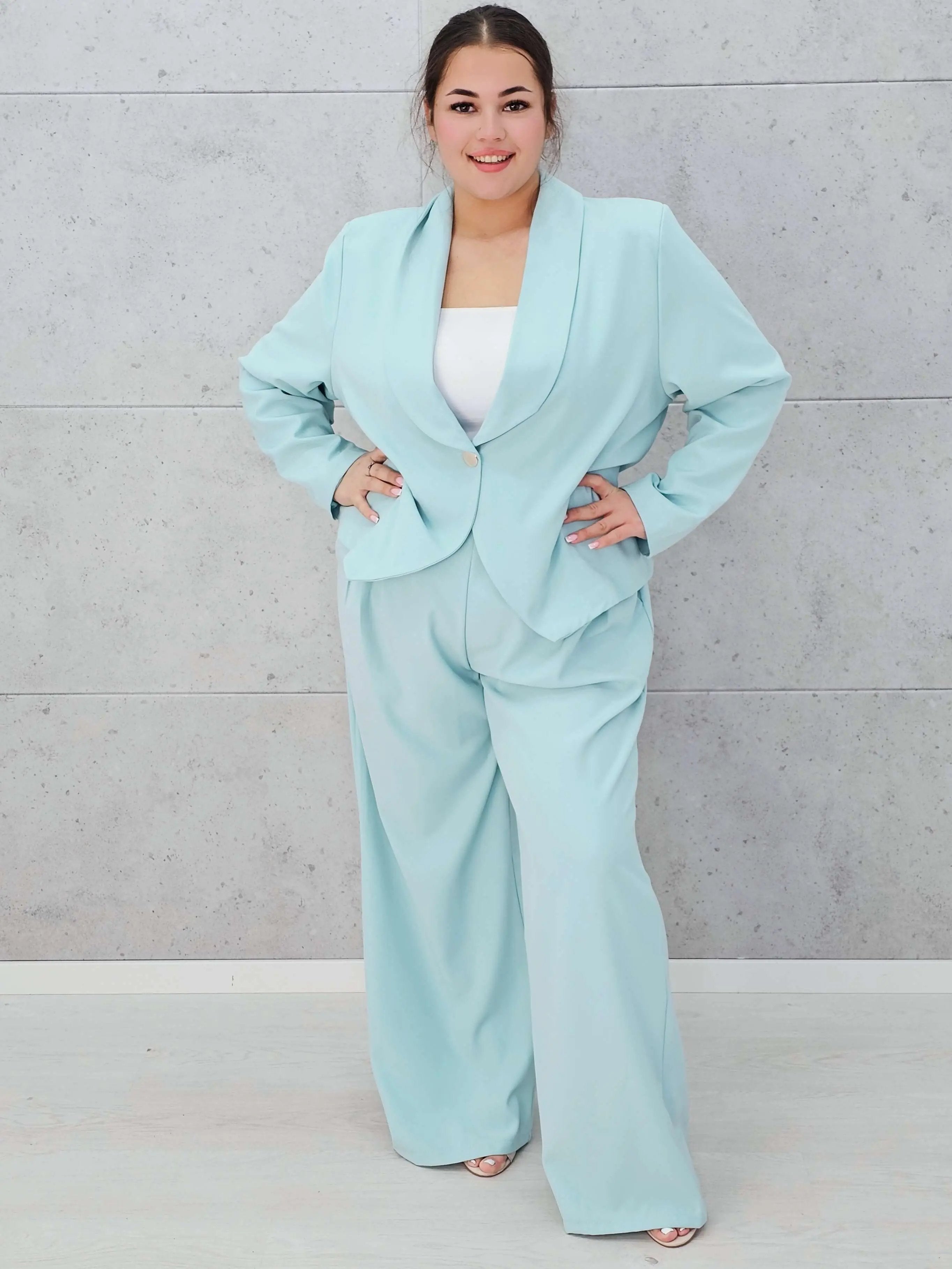 Elegancki garnitur damski plus size Stylowa XL