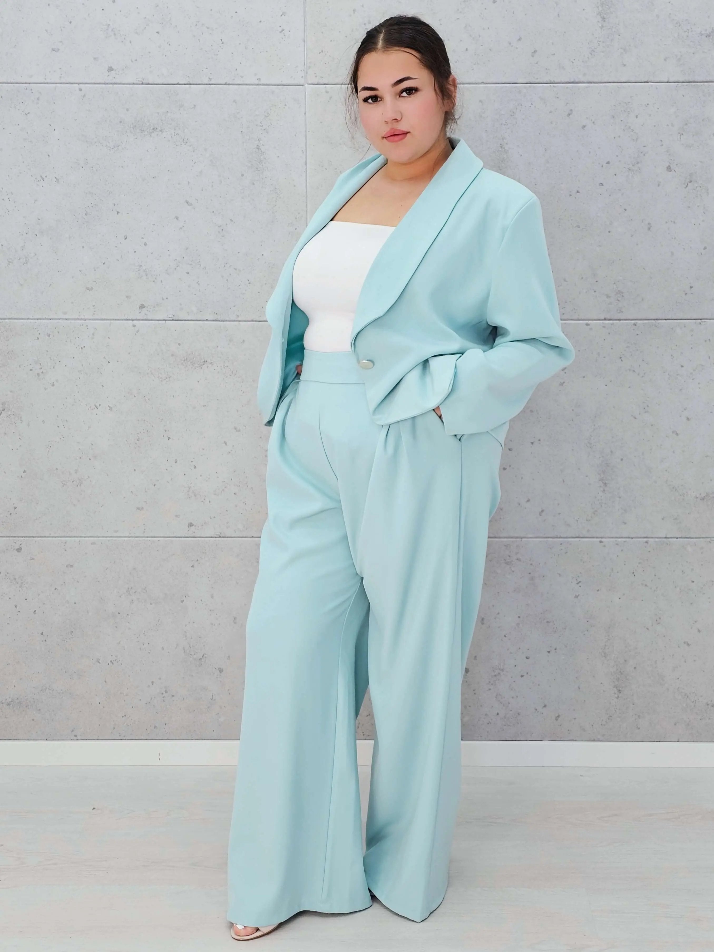 Elegancki garnitur damski plus size Stylowa XL