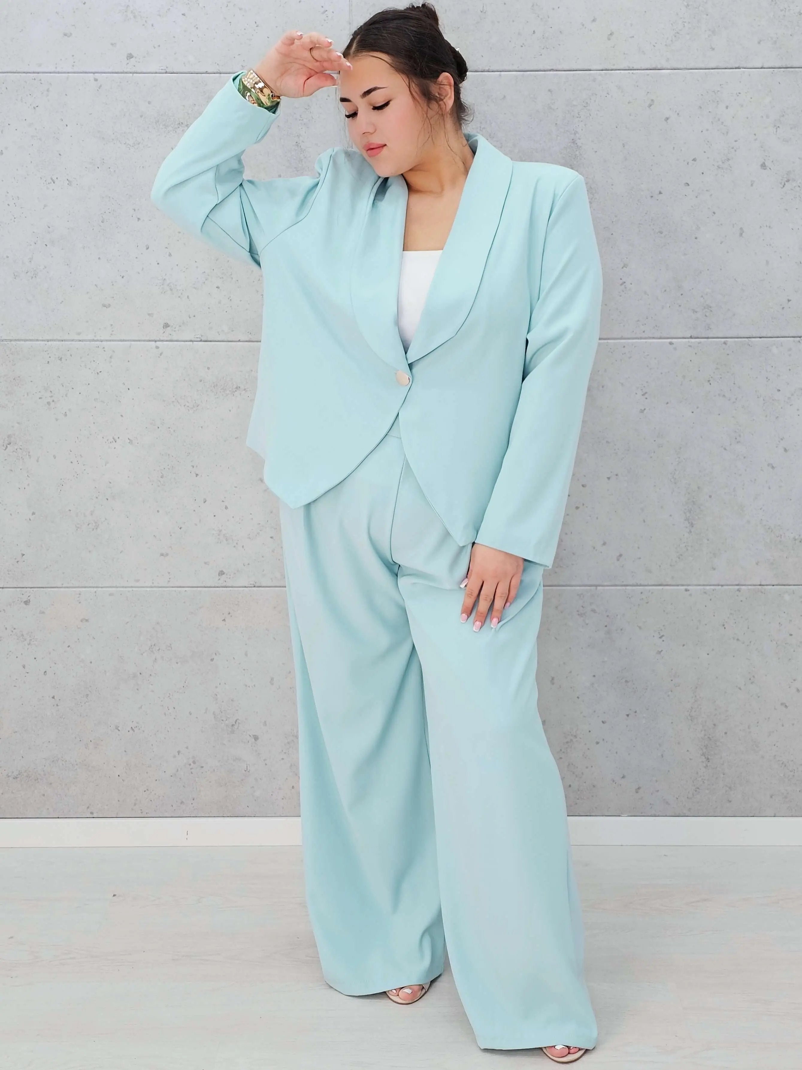 Elegancki garnitur damski plus size Stylowa XL