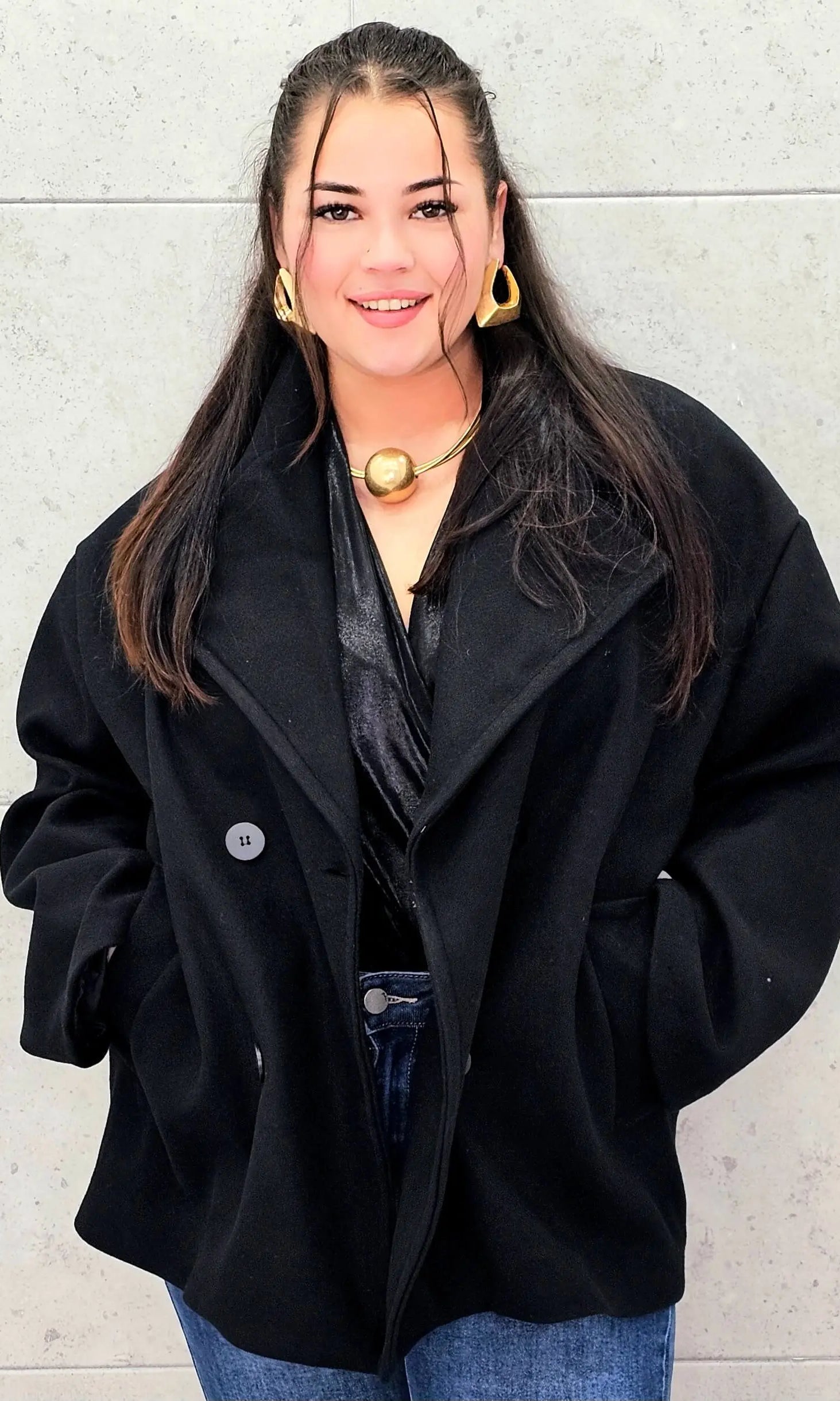 Elegancki płaszcz plus size – klasyczny fason na chłodniejsze dni Stylowa XL