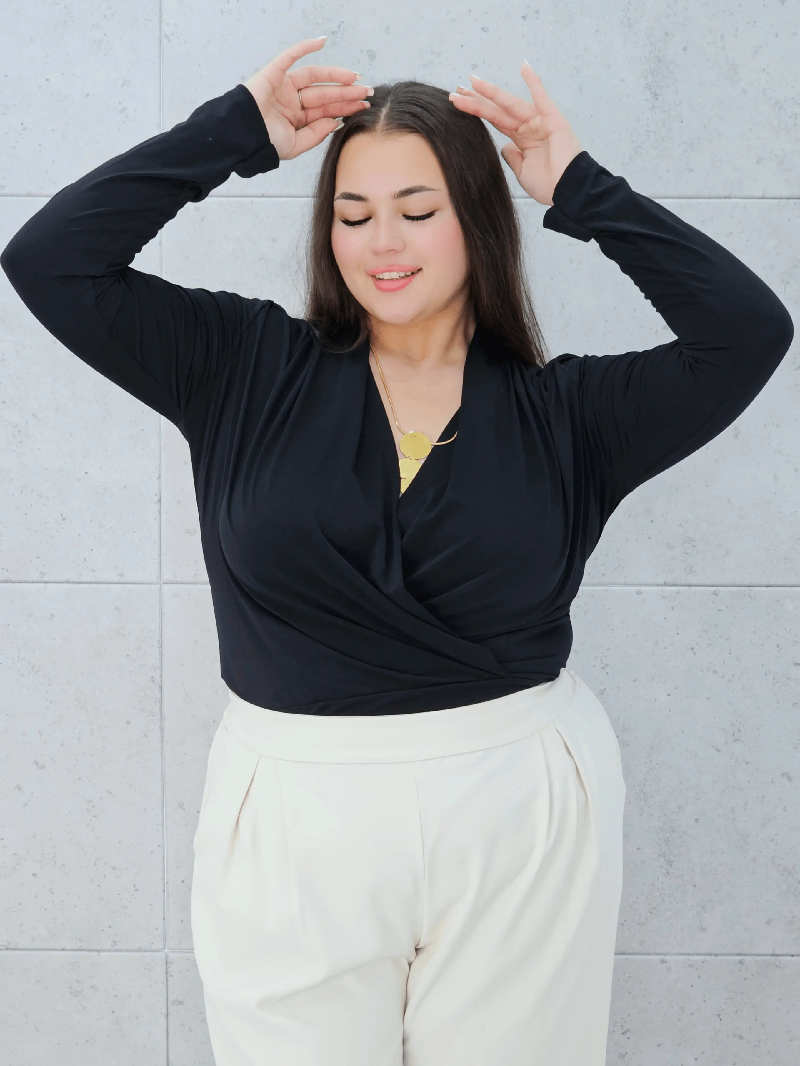 Eleganckie Body z Dekoltem w Serek Stylowa XL