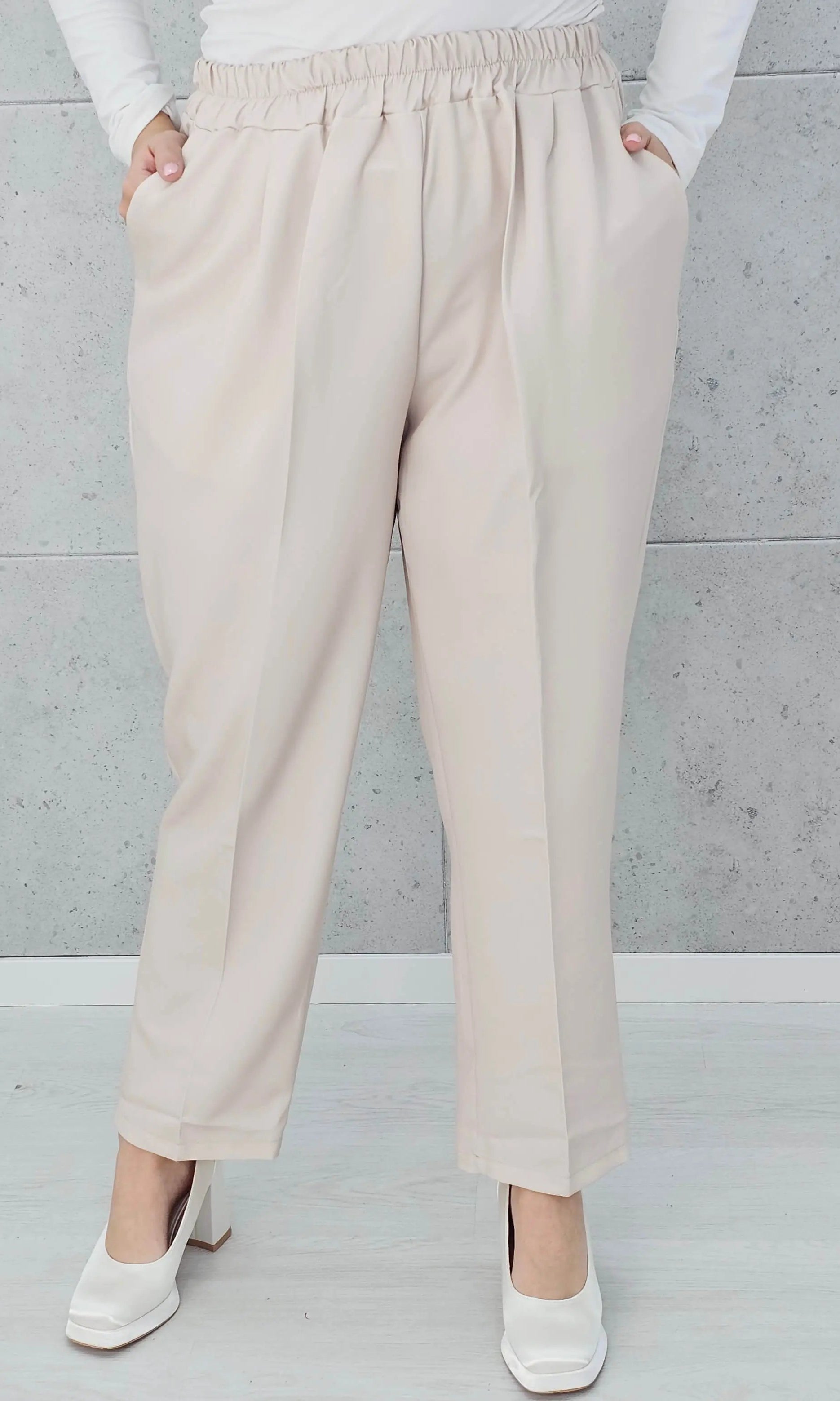 Eleganckie spodnie z gumką w pasie Stylowa XL