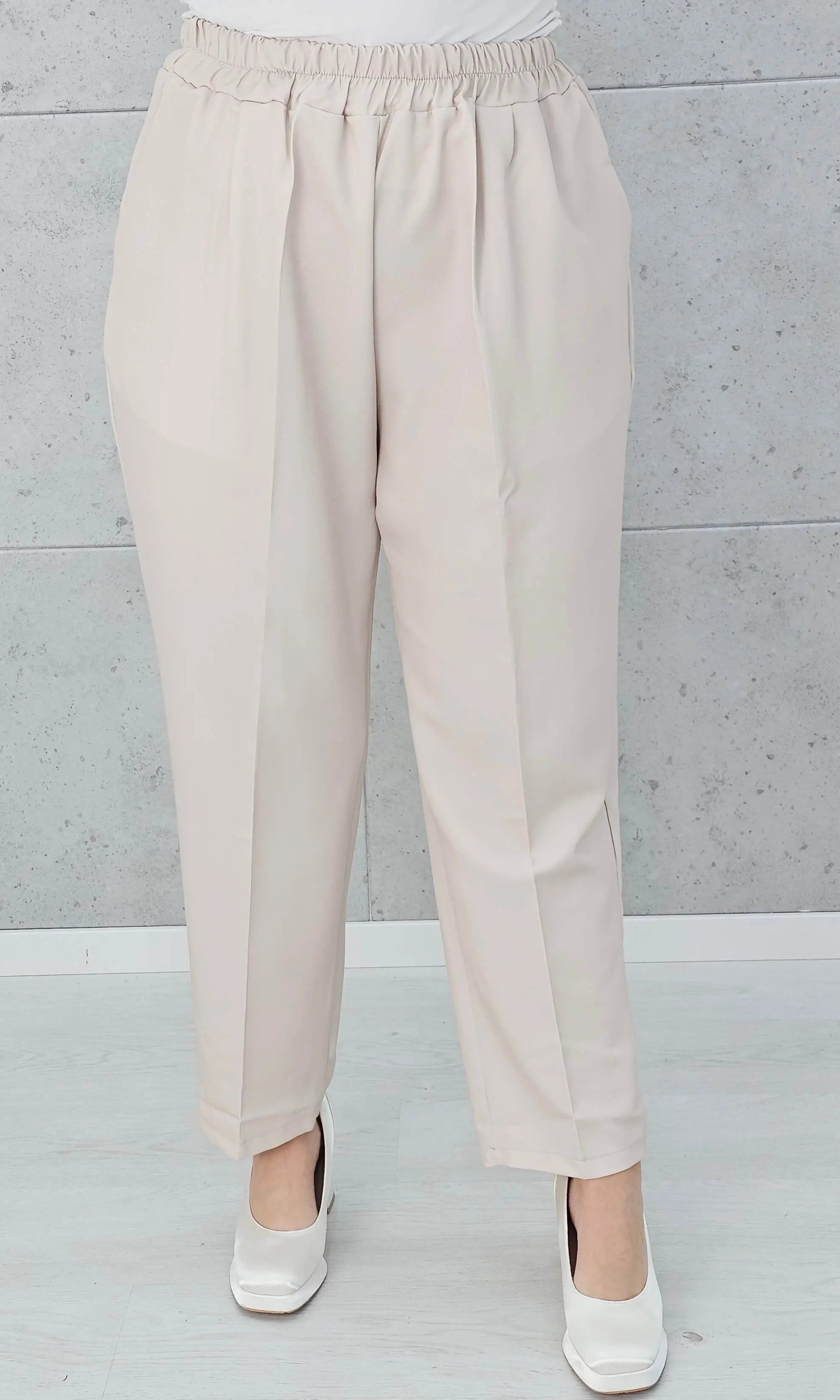 Eleganckie spodnie z gumką w pasie Stylowa XL