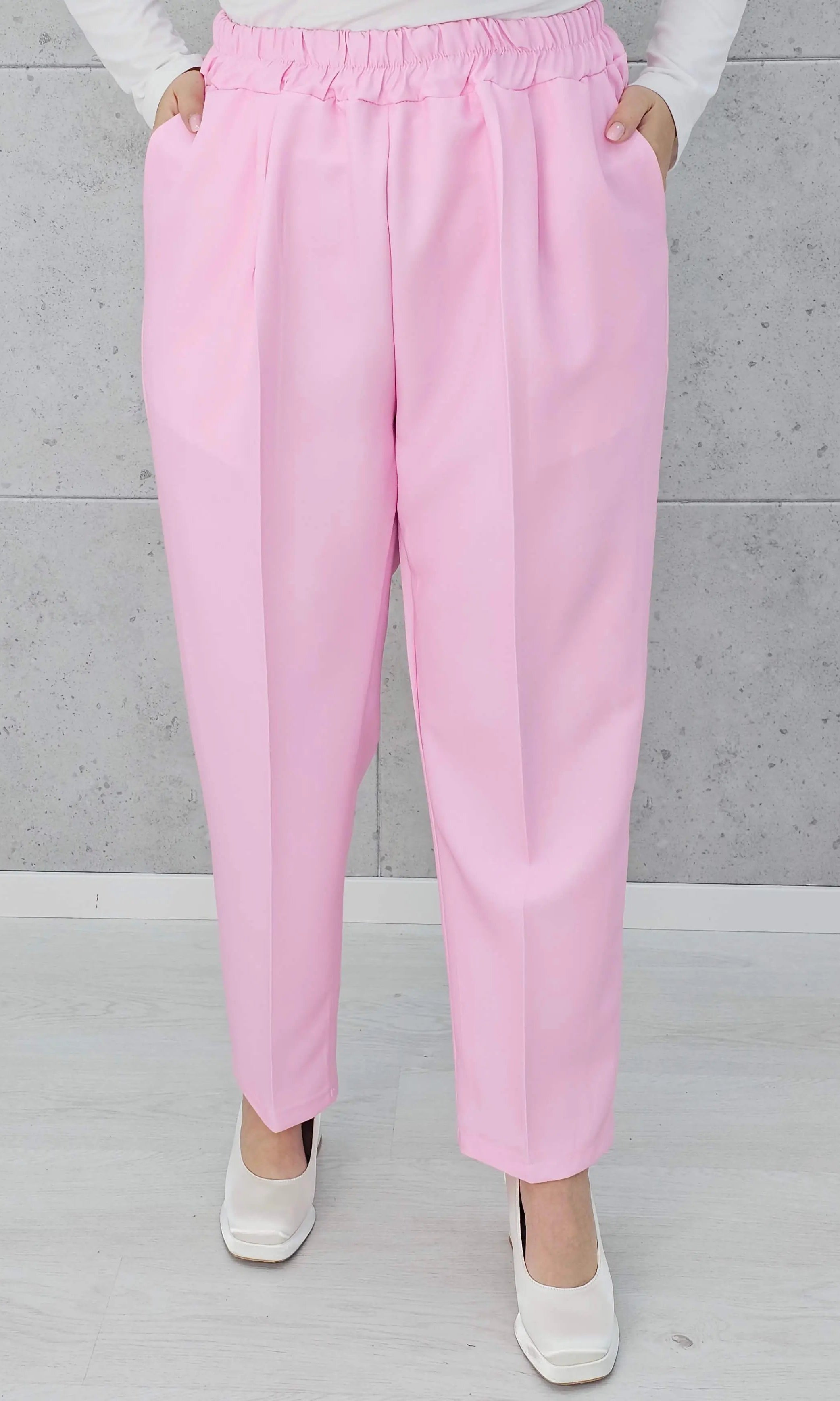 Eleganckie spodnie z gumką w pasie Stylowa XL