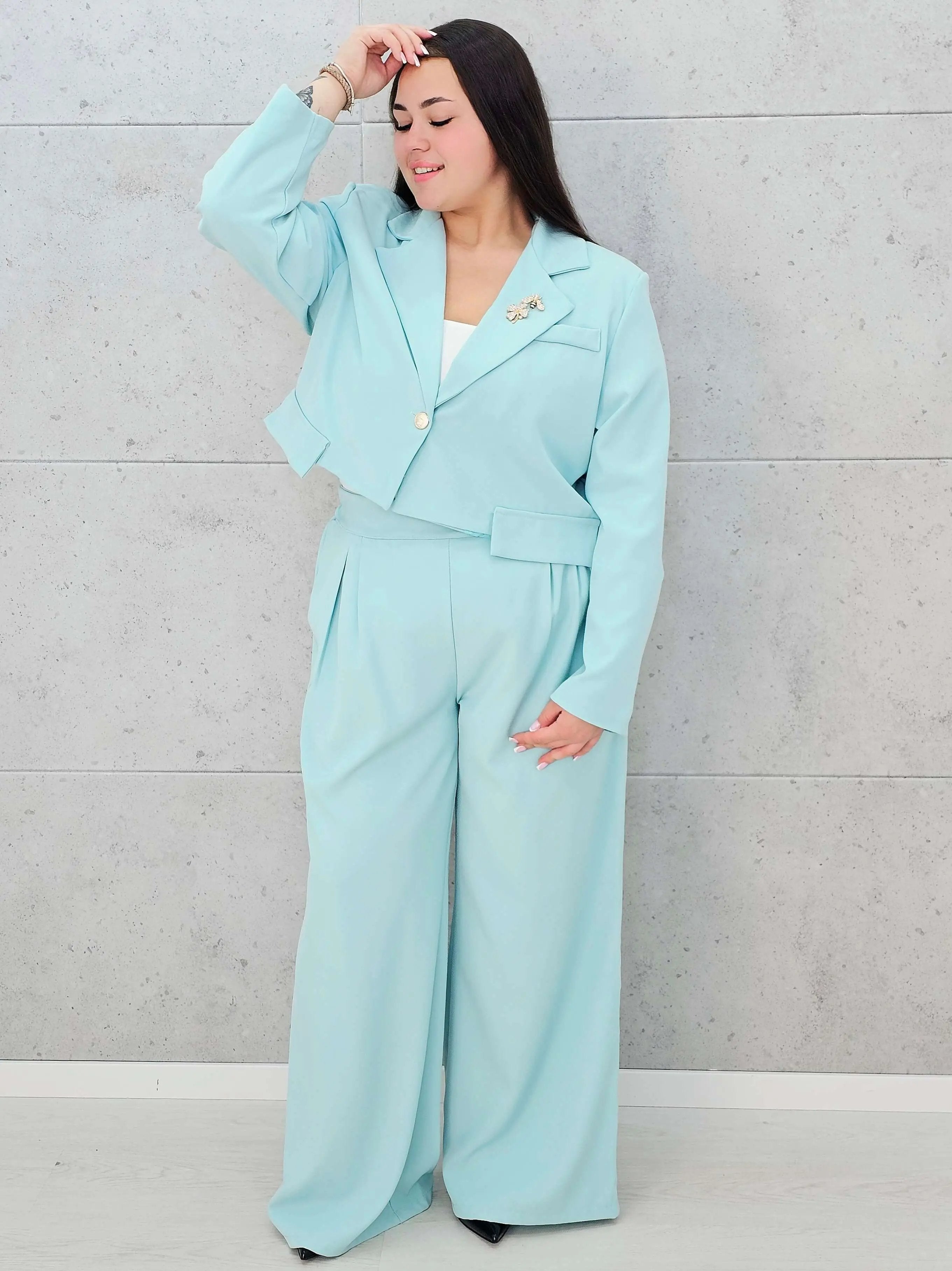 Garnitur „Elegance Bloom” z krótką marynarką Stylowa XL