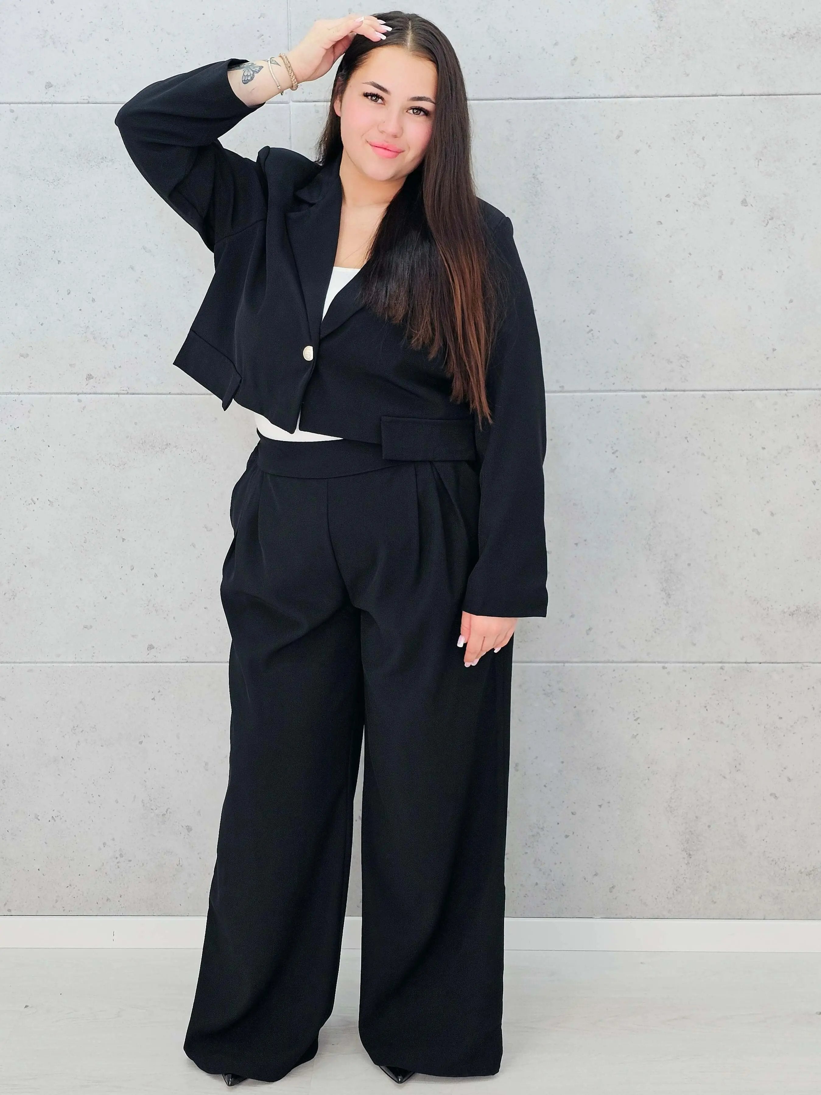 Garnitur „Elegance Bloom” z krótką marynarką Stylowa XL