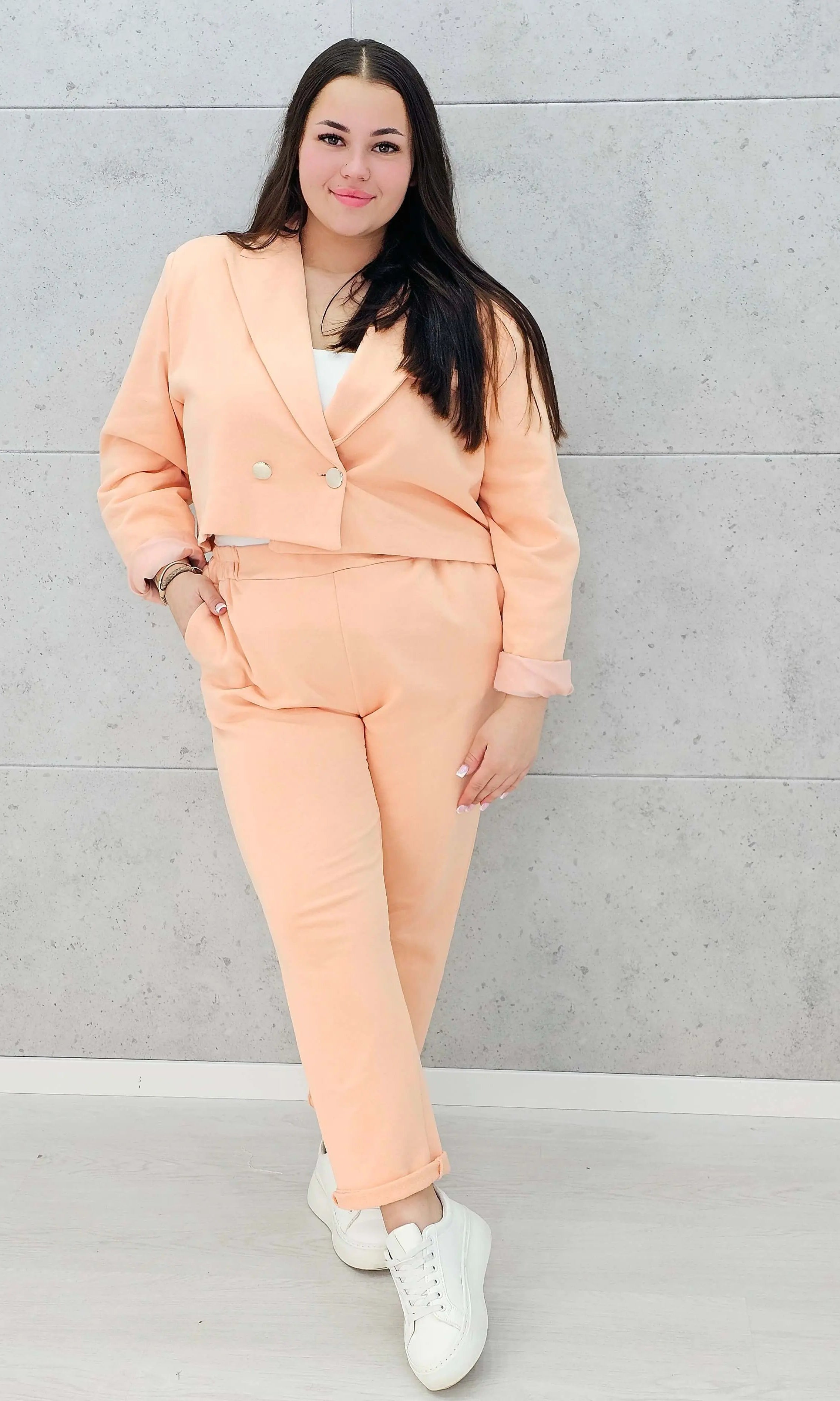 Garnitur „Soft Confidence” – subtelność w nowoczesnym wydaniu Stylowa XL