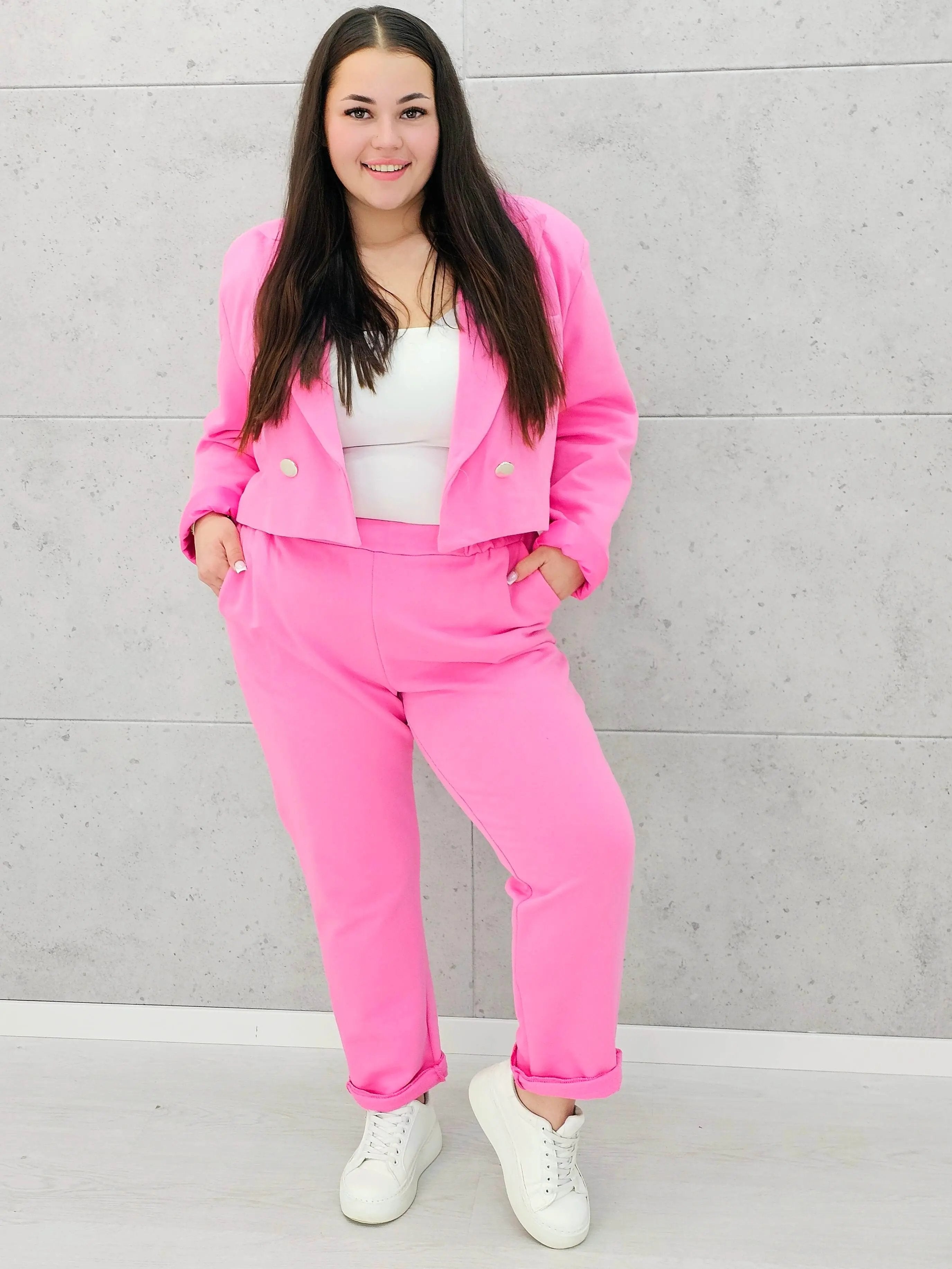 Garnitur „Soft Confidence” – subtelność w nowoczesnym wydaniu Stylowa XL