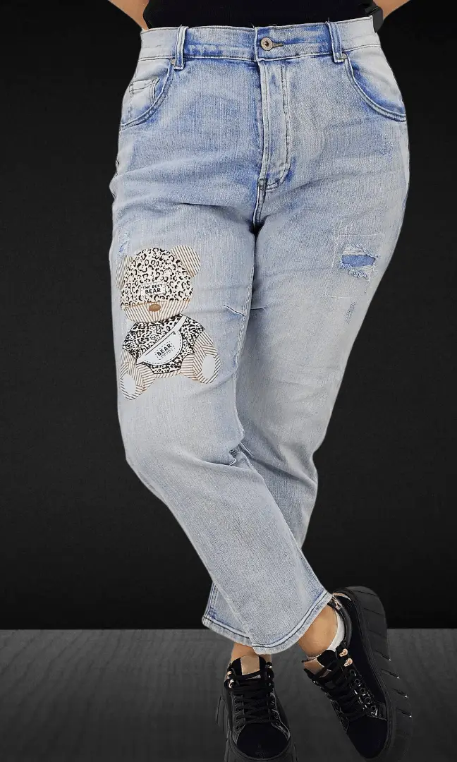 Jasne jeansy z aplikacją misia Stylowa XL