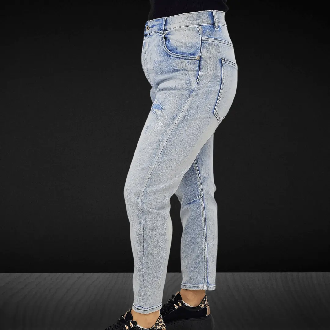 Jasne jeansy z aplikacją misia Stylowa XL