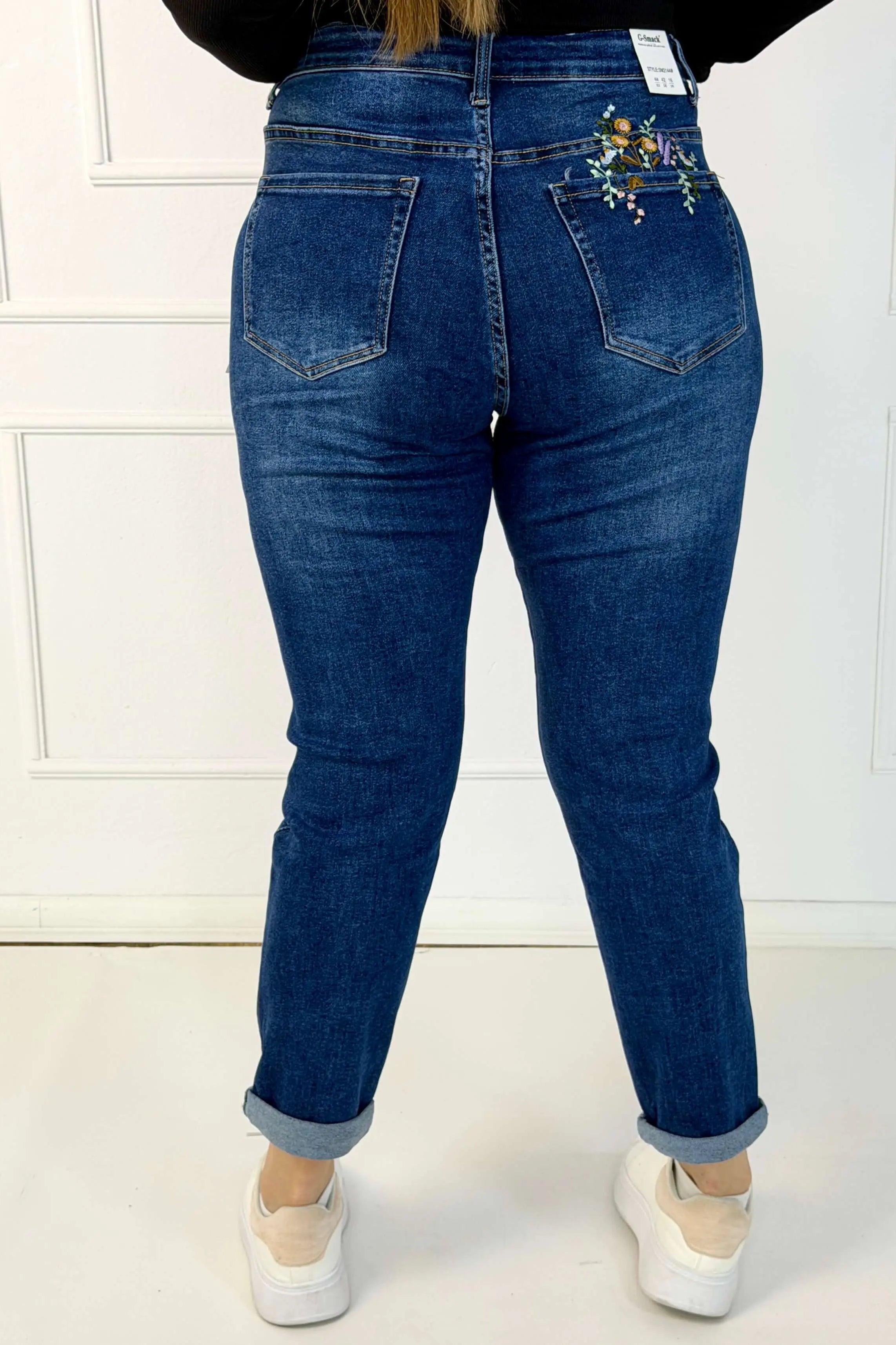 Jeansy plus size G-Smack mom fit XXL – granatowy denim z haftowanym kwiatem Stylowa XL