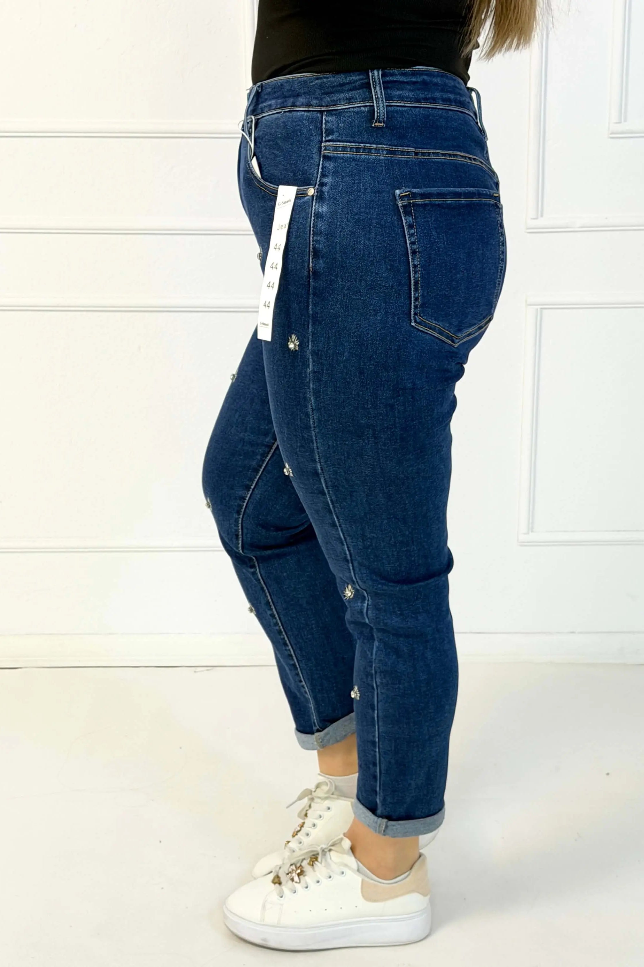 Jeansy plus size granatowe z ozdobnymi aplikacjami – spodnie damskie XXL Stylowa XL