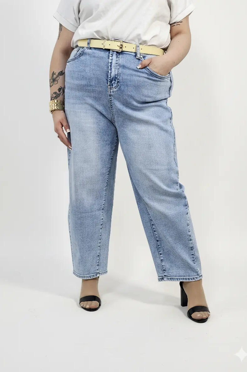 Jeansy plus size jasnoniebieskie z wysokim stanem – wygodne spodnie XXL Stylowa XL