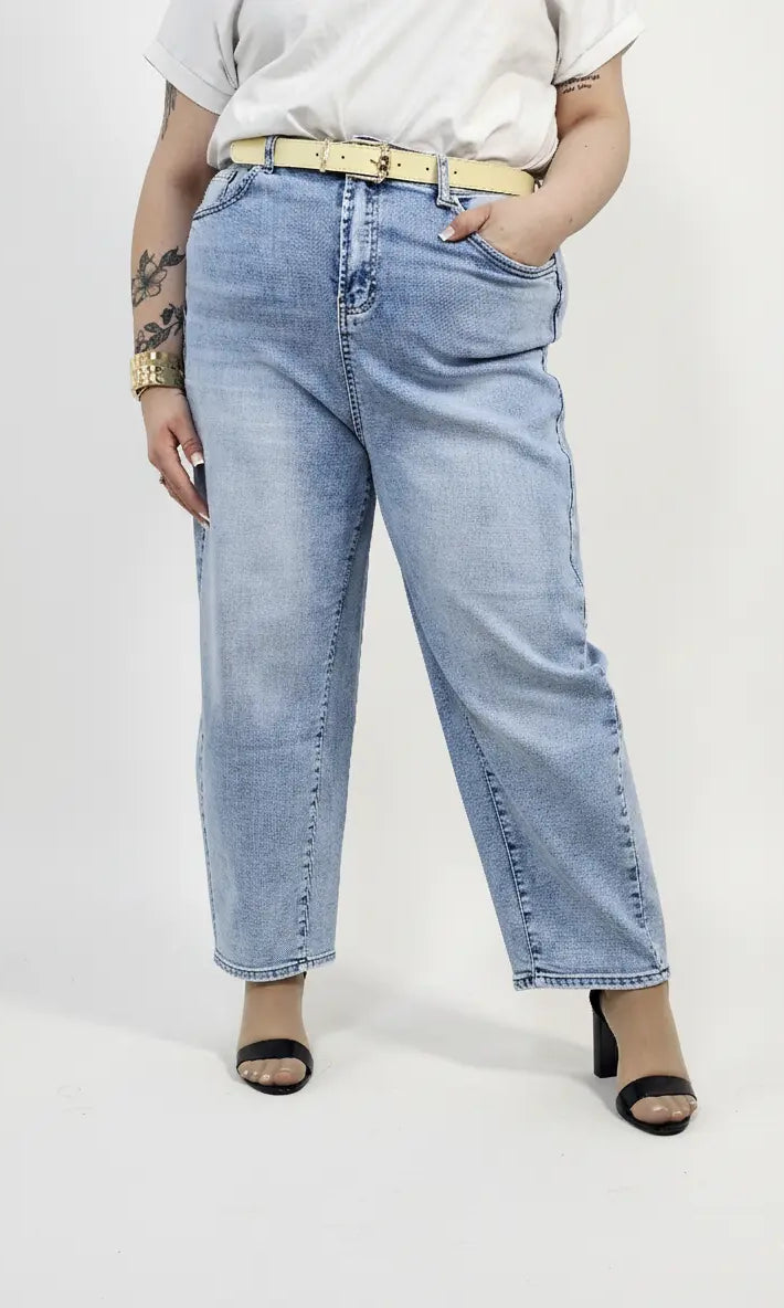 Jeansy plus size jasnoniebieskie z wysokim stanem – wygodne spodnie XXL Stylowa XL