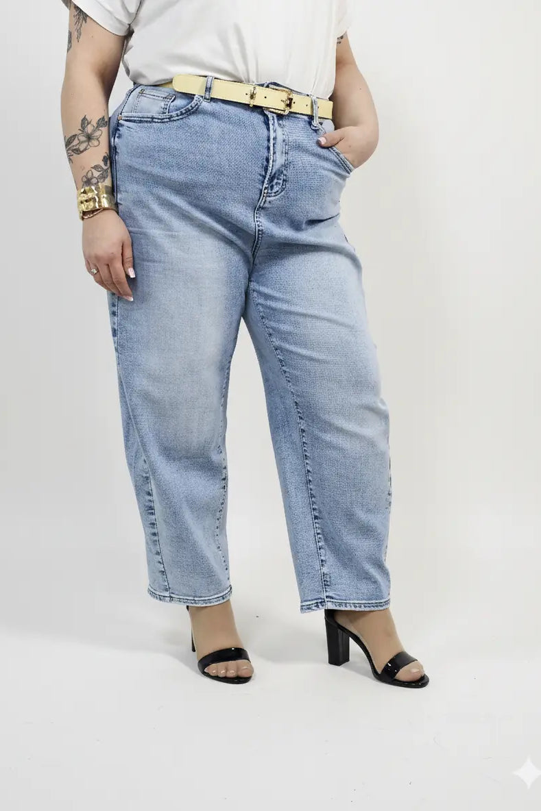 Jeansy plus size jasnoniebieskie z wysokim stanem – wygodne spodnie XXL Stylowa XL